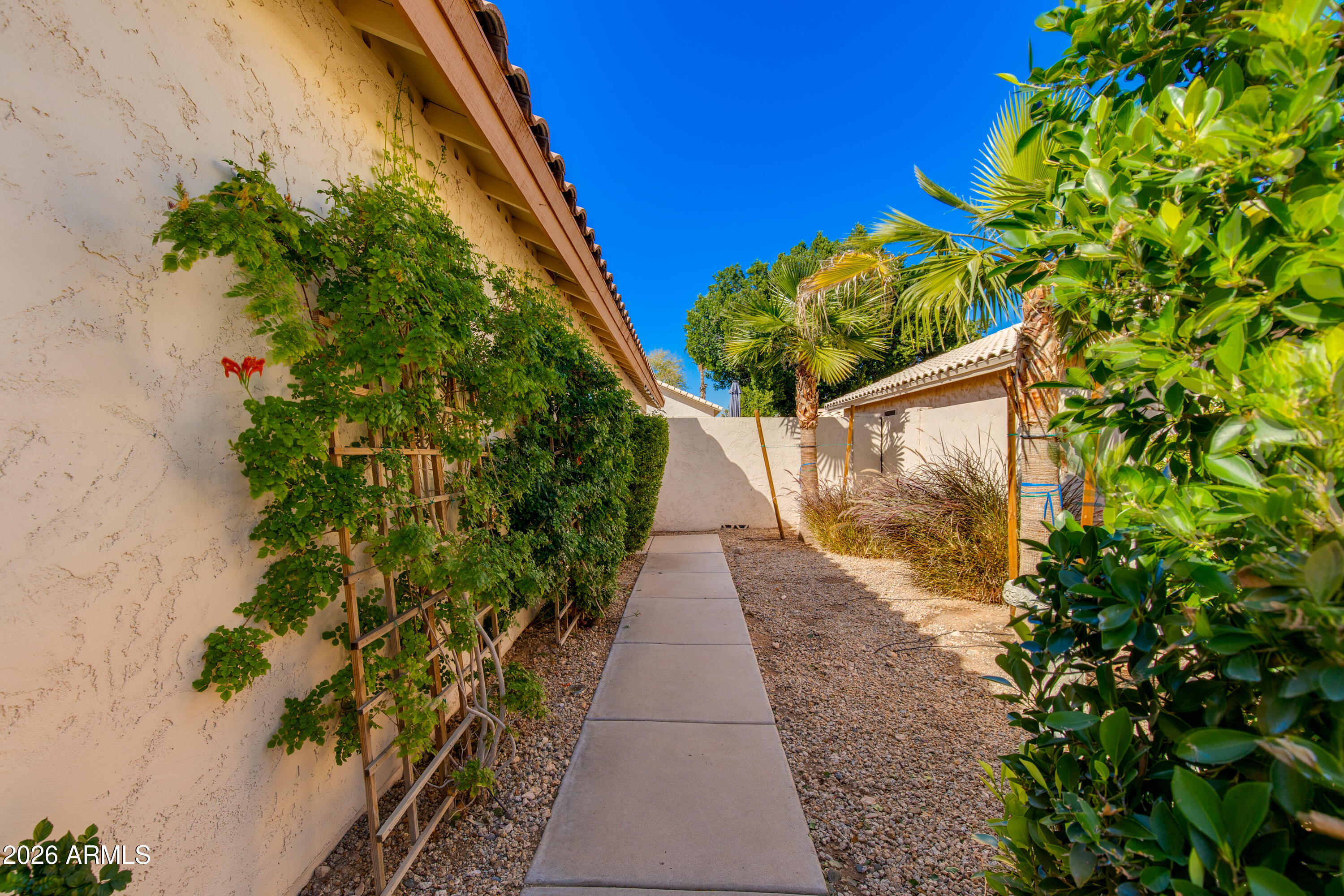 9750 W TONOPAH Drive