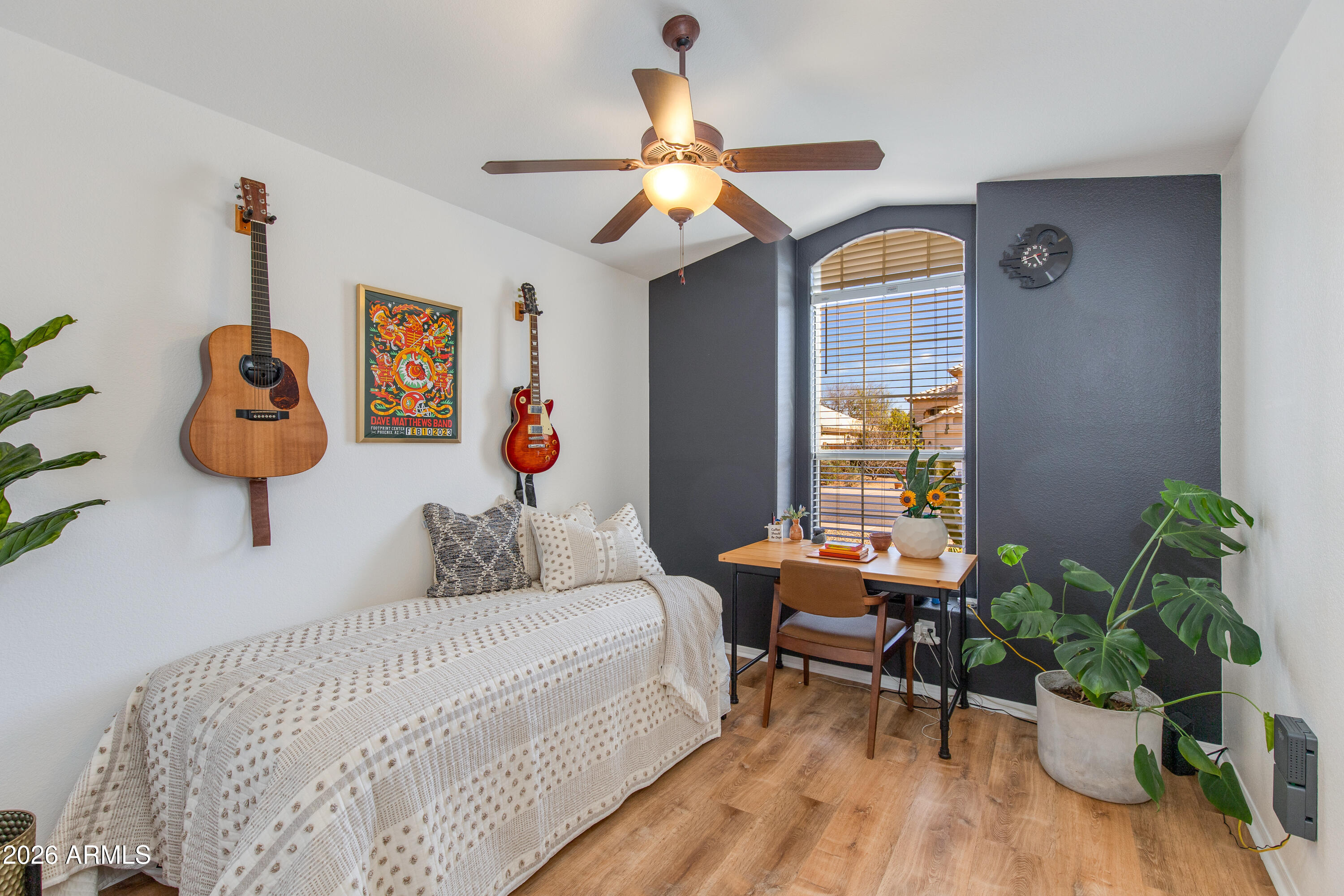 9750 W TONOPAH Drive