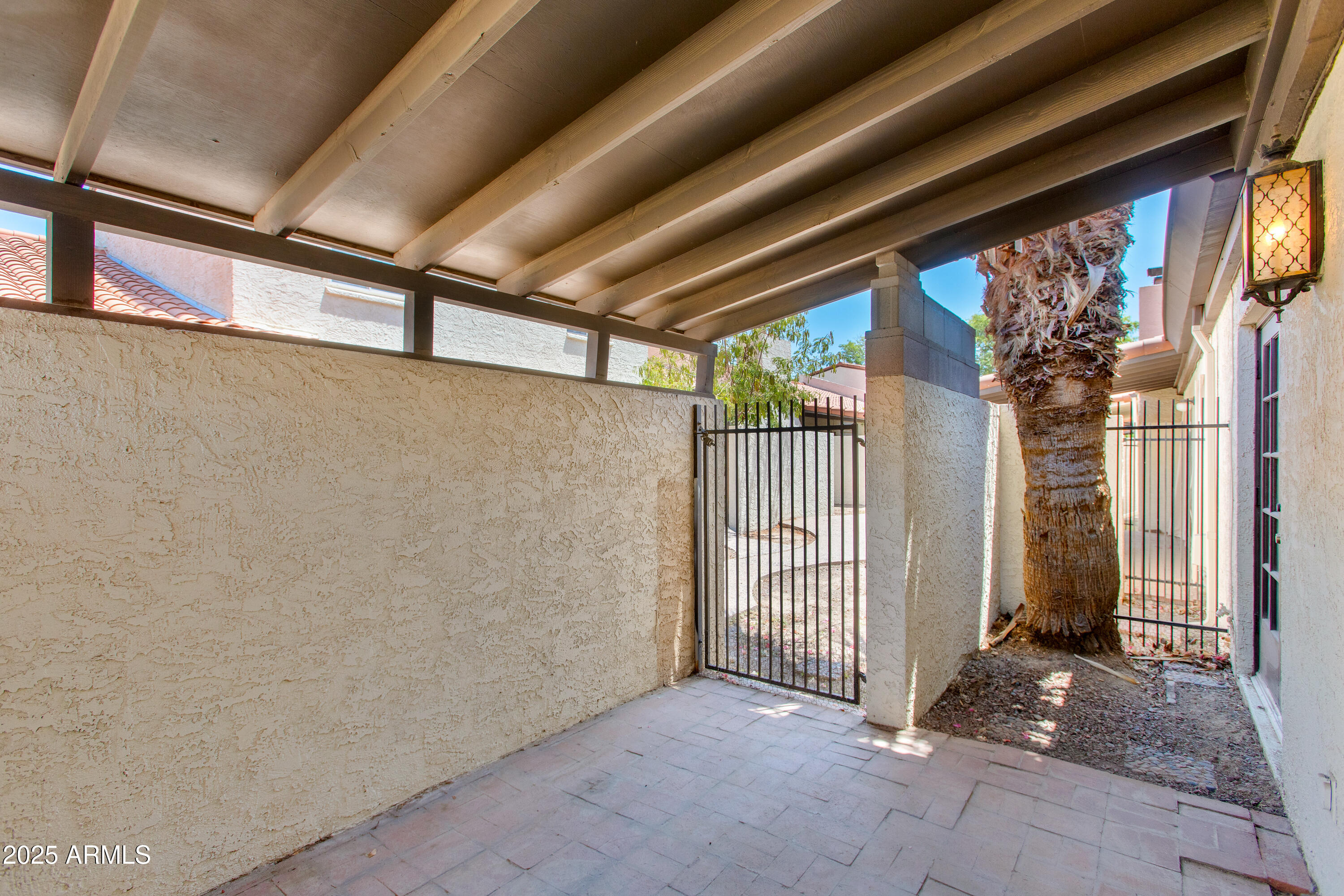 6 E MANZANITA Drive