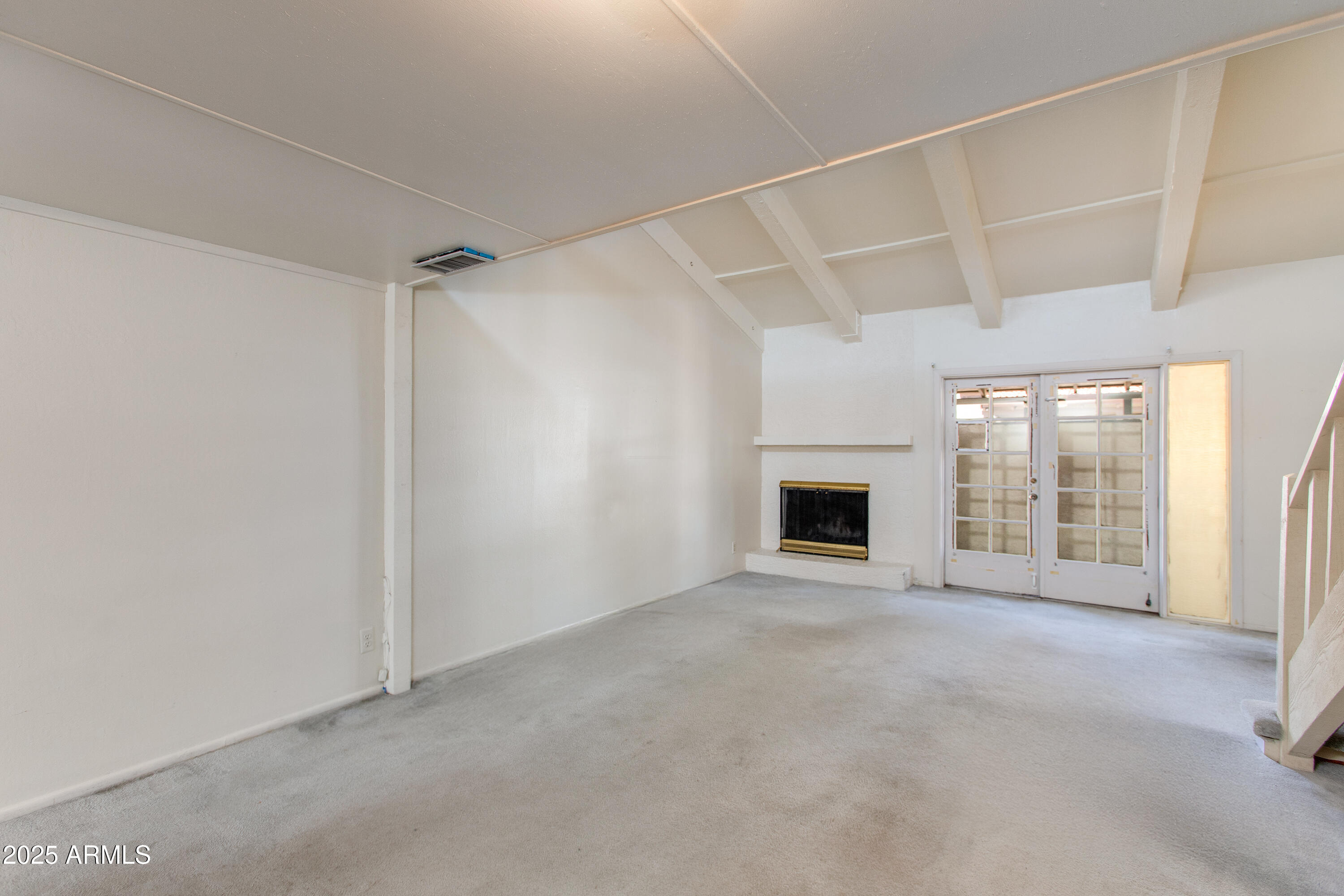 6 E MANZANITA Drive