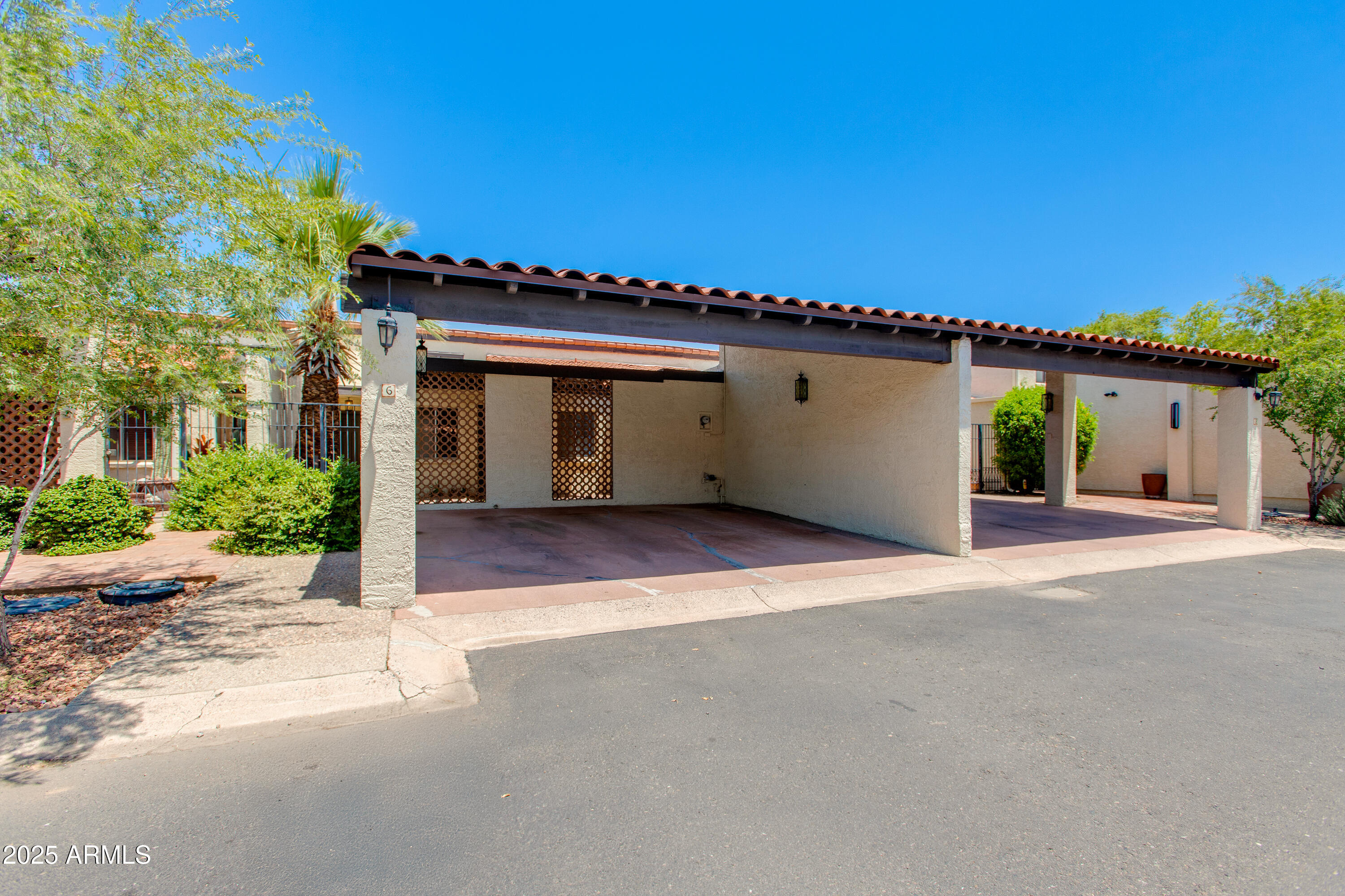 6 E MANZANITA Drive