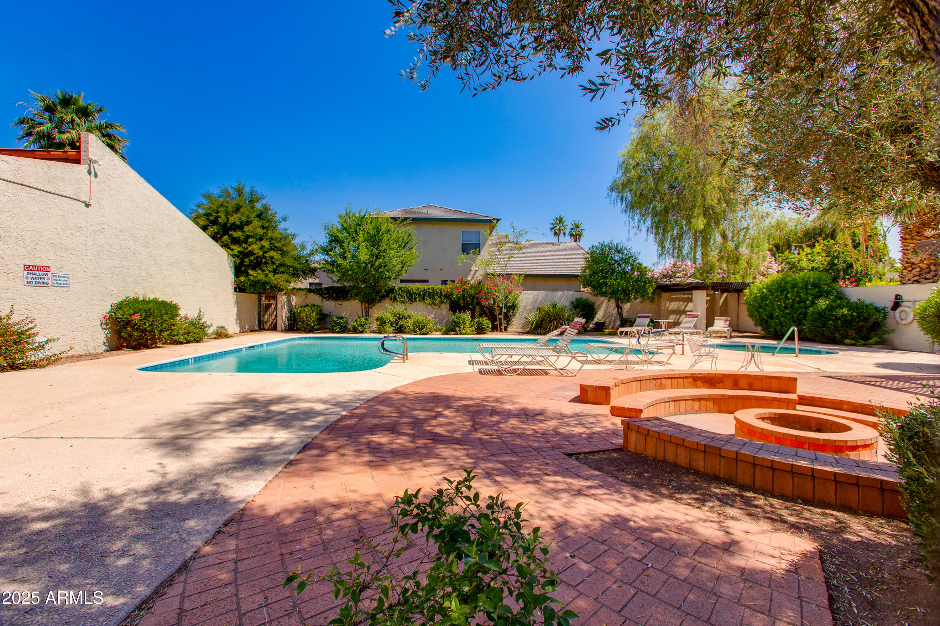 6 E MANZANITA Drive