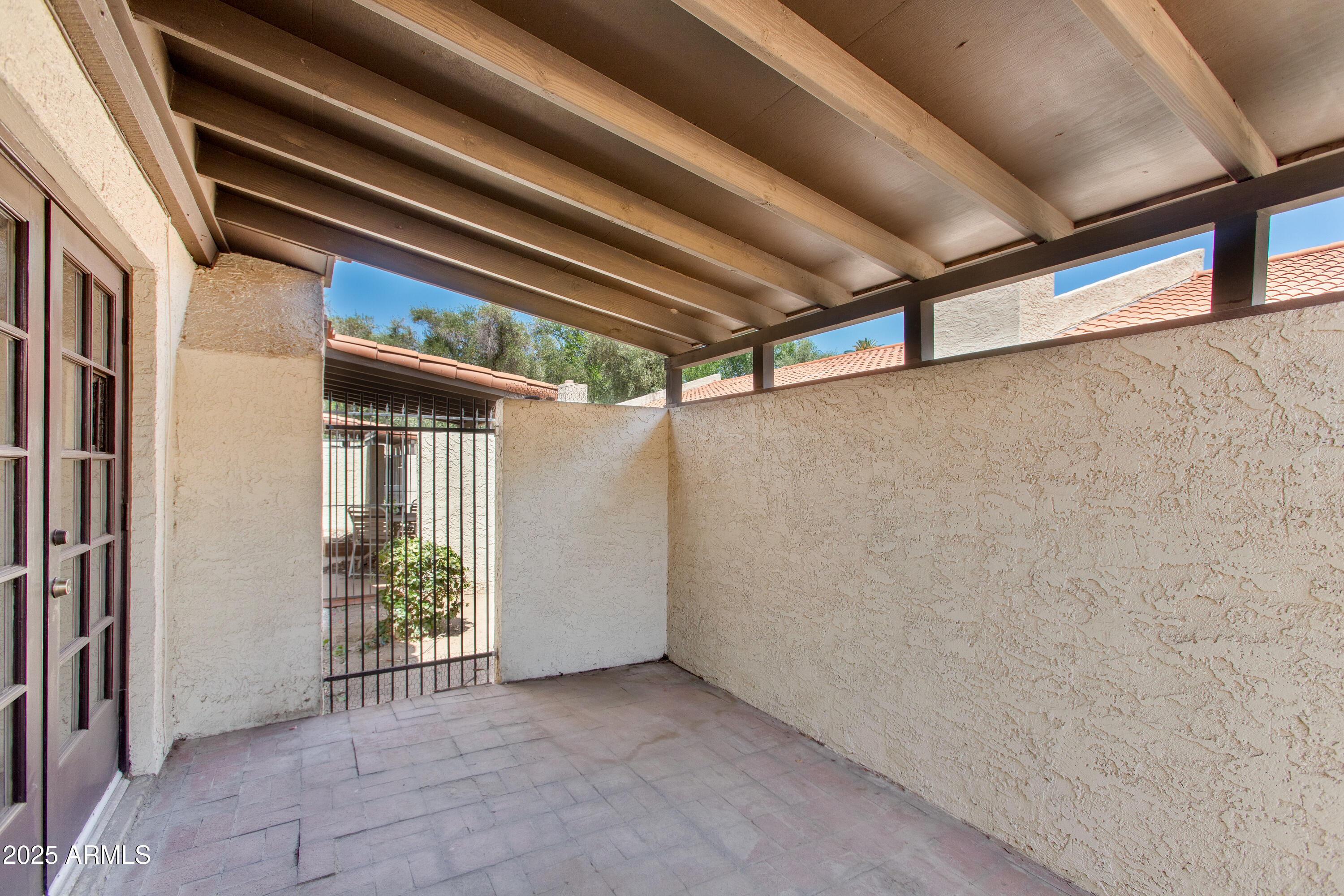 6 E MANZANITA Drive