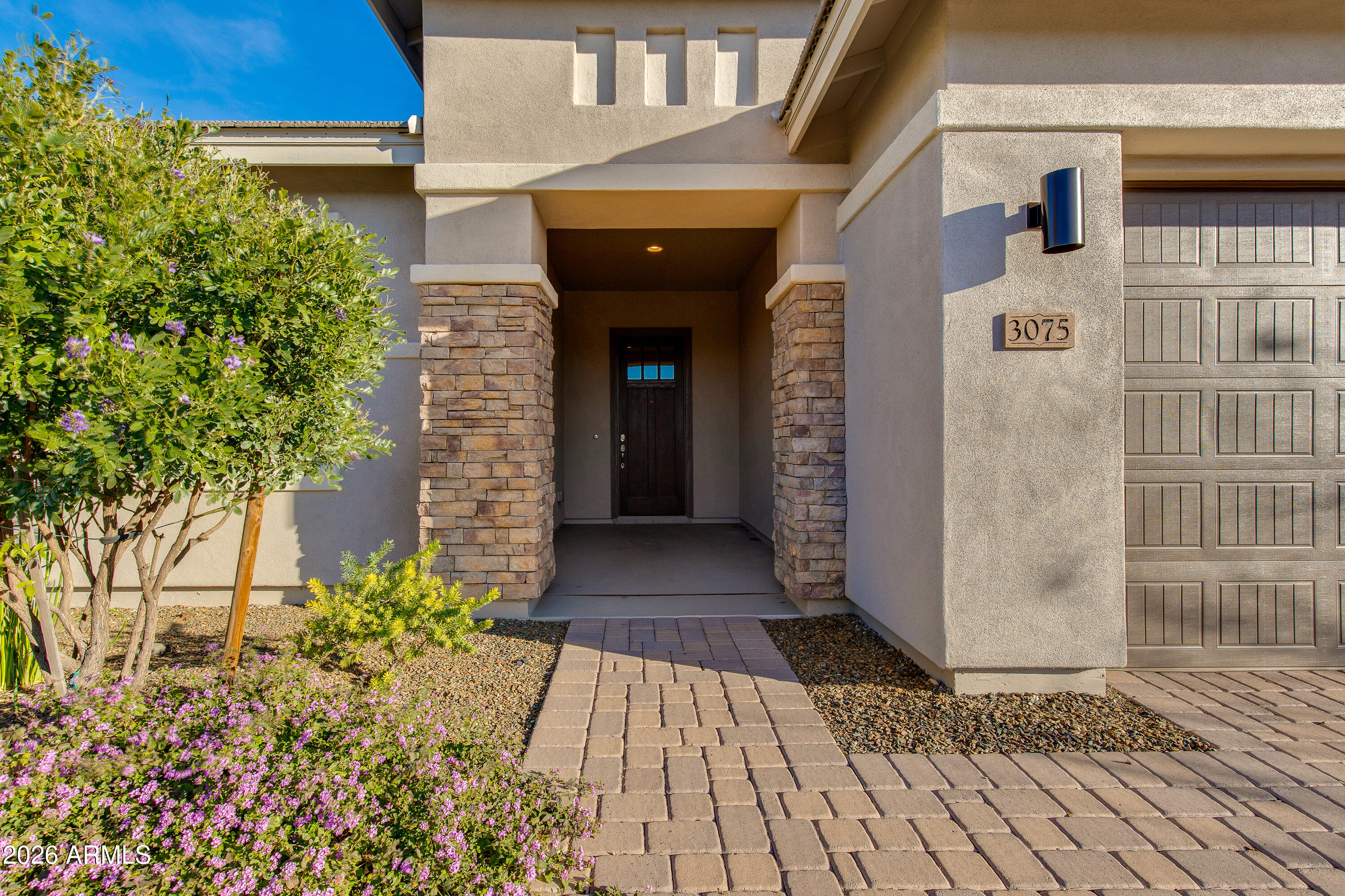 3075 TAPADEROS Drive