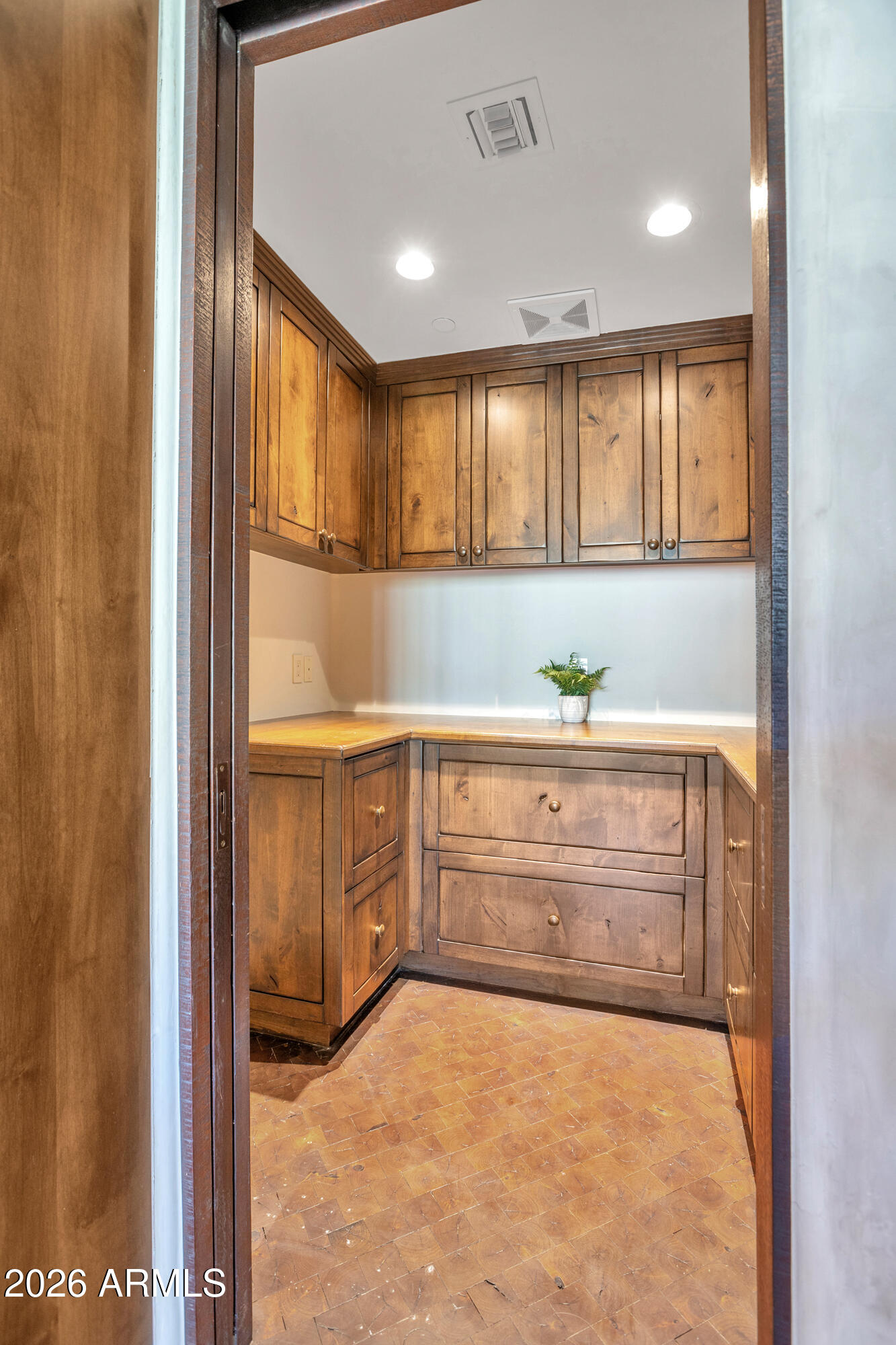 10040 E HAPPY VALLEY Road 68