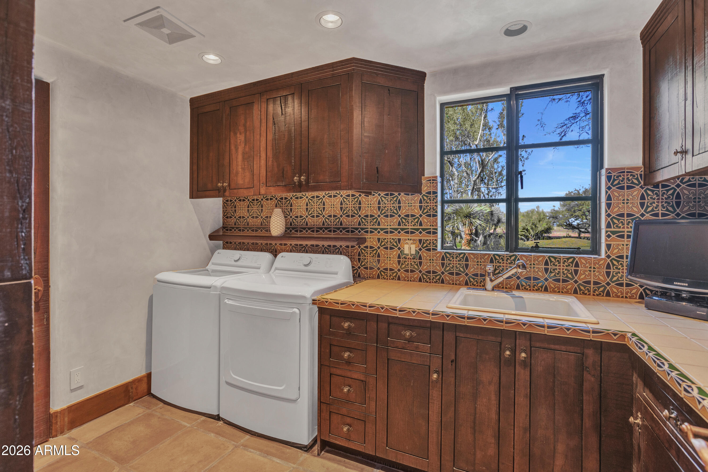 10040 E HAPPY VALLEY Road 68