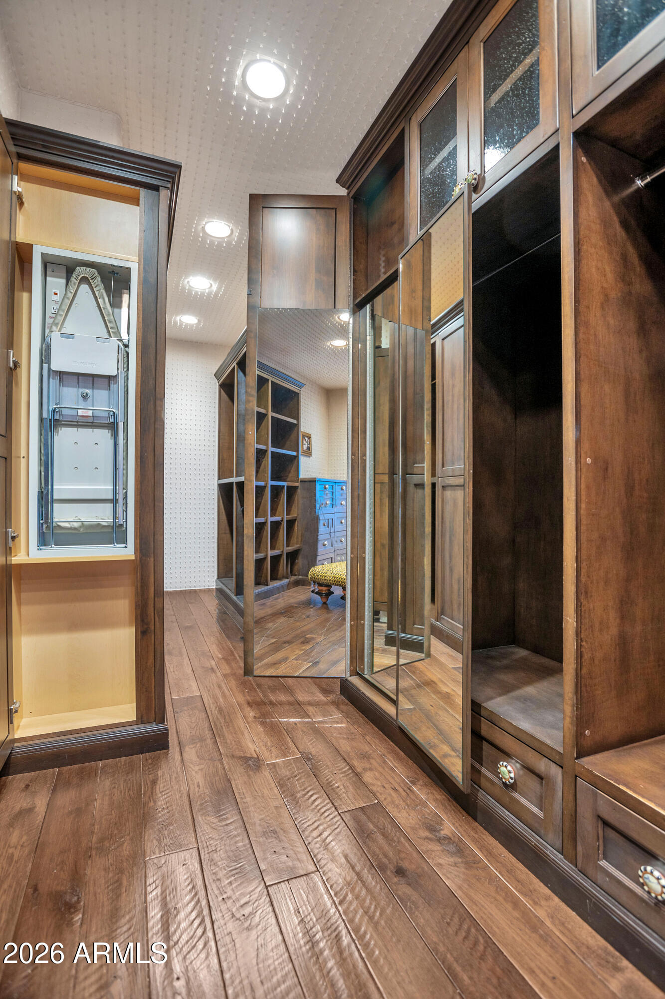 10040 E HAPPY VALLEY Road 68