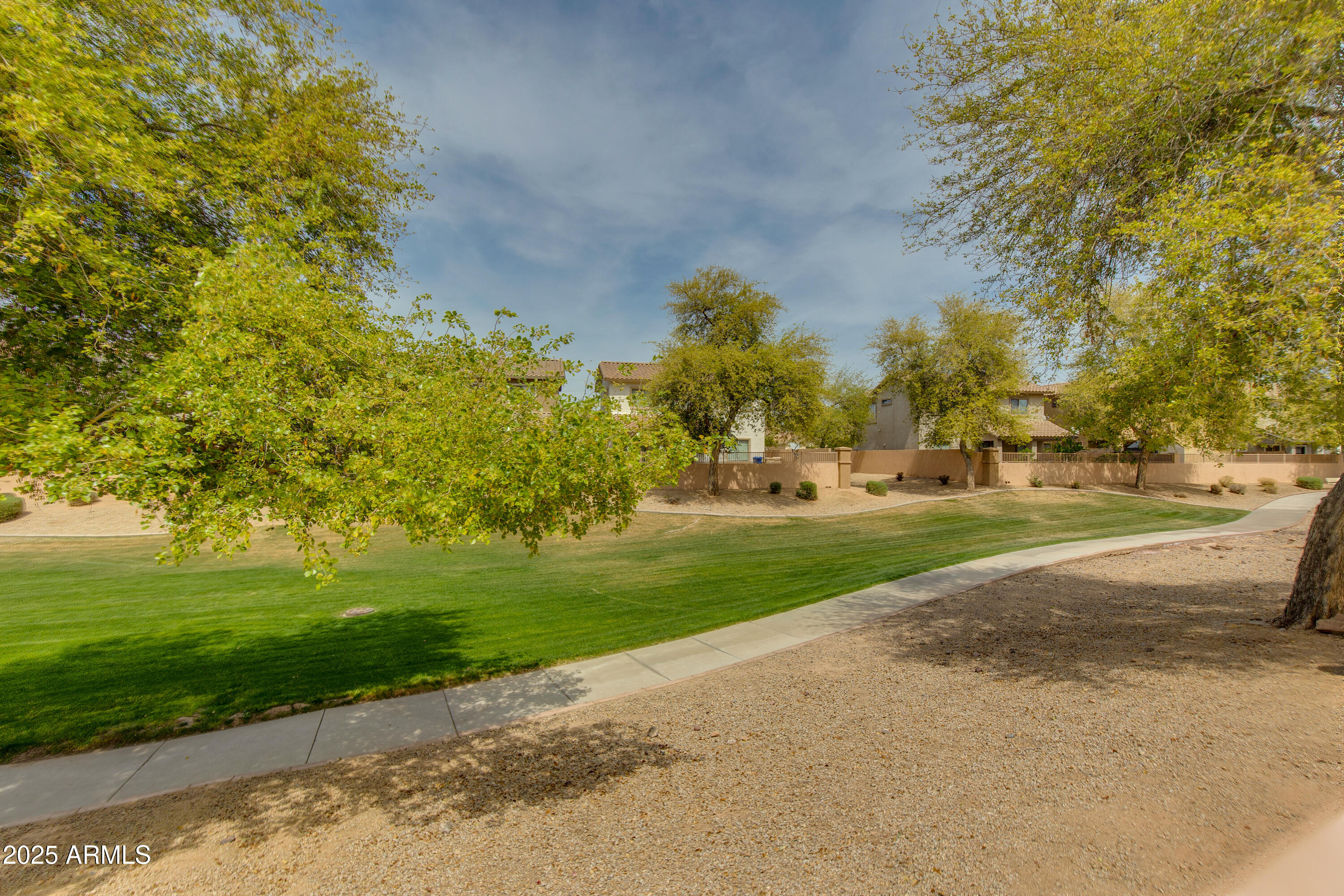 6626 W LAUREL Avenue