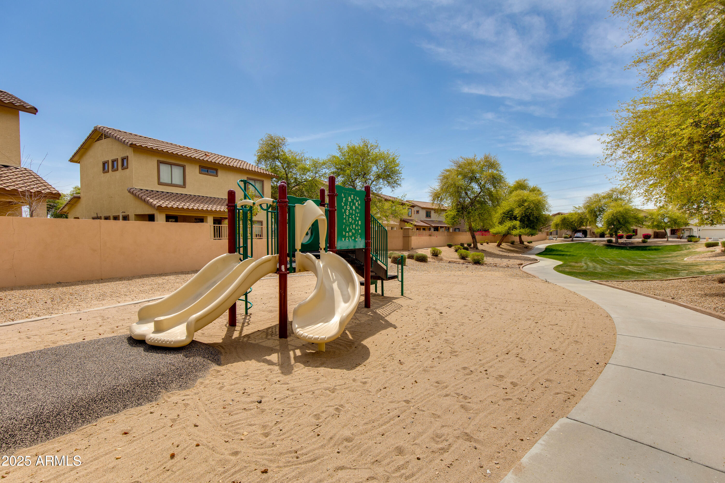 6626 W LAUREL Avenue