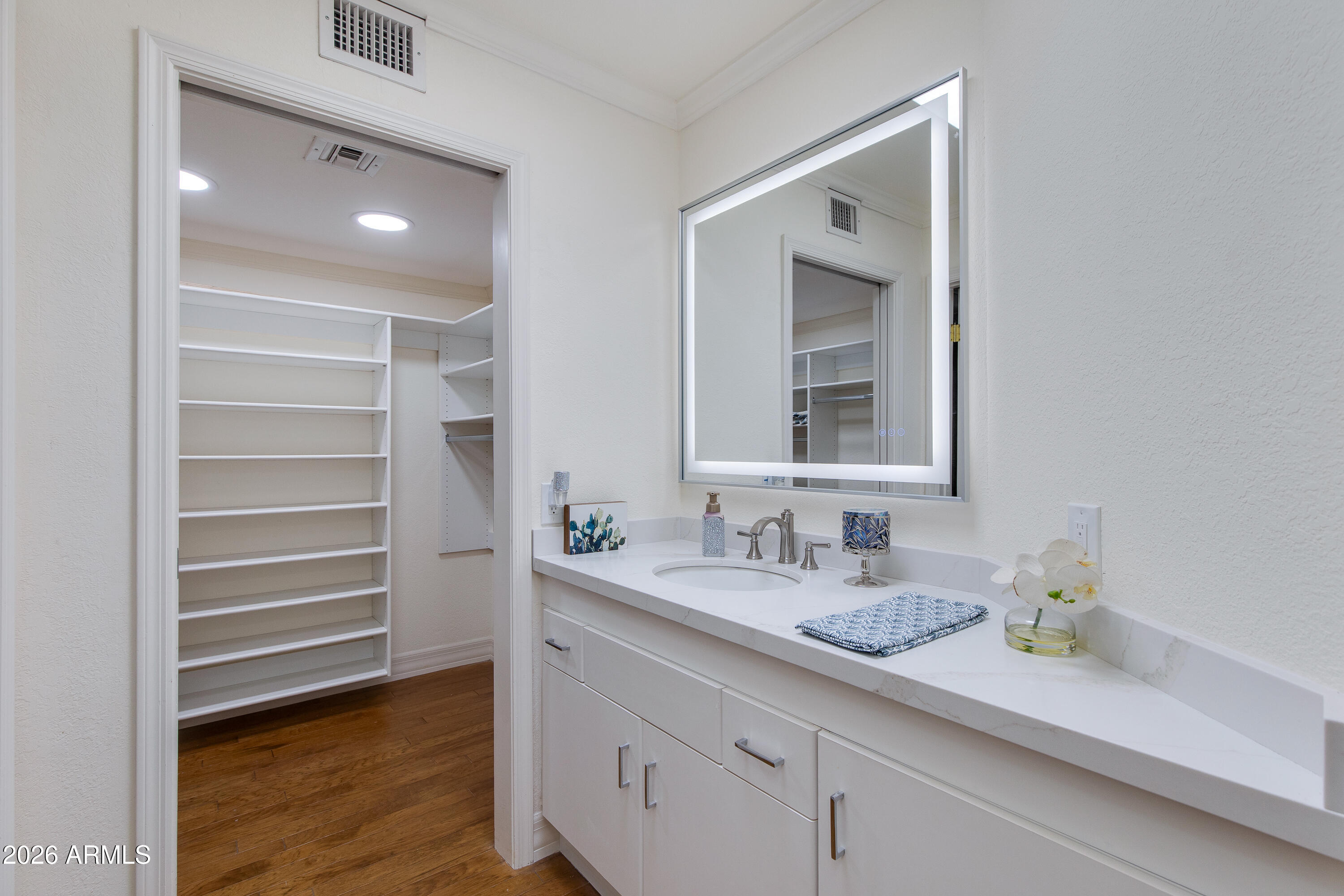 2626 E ARIZONA BILTMORE Circle 40