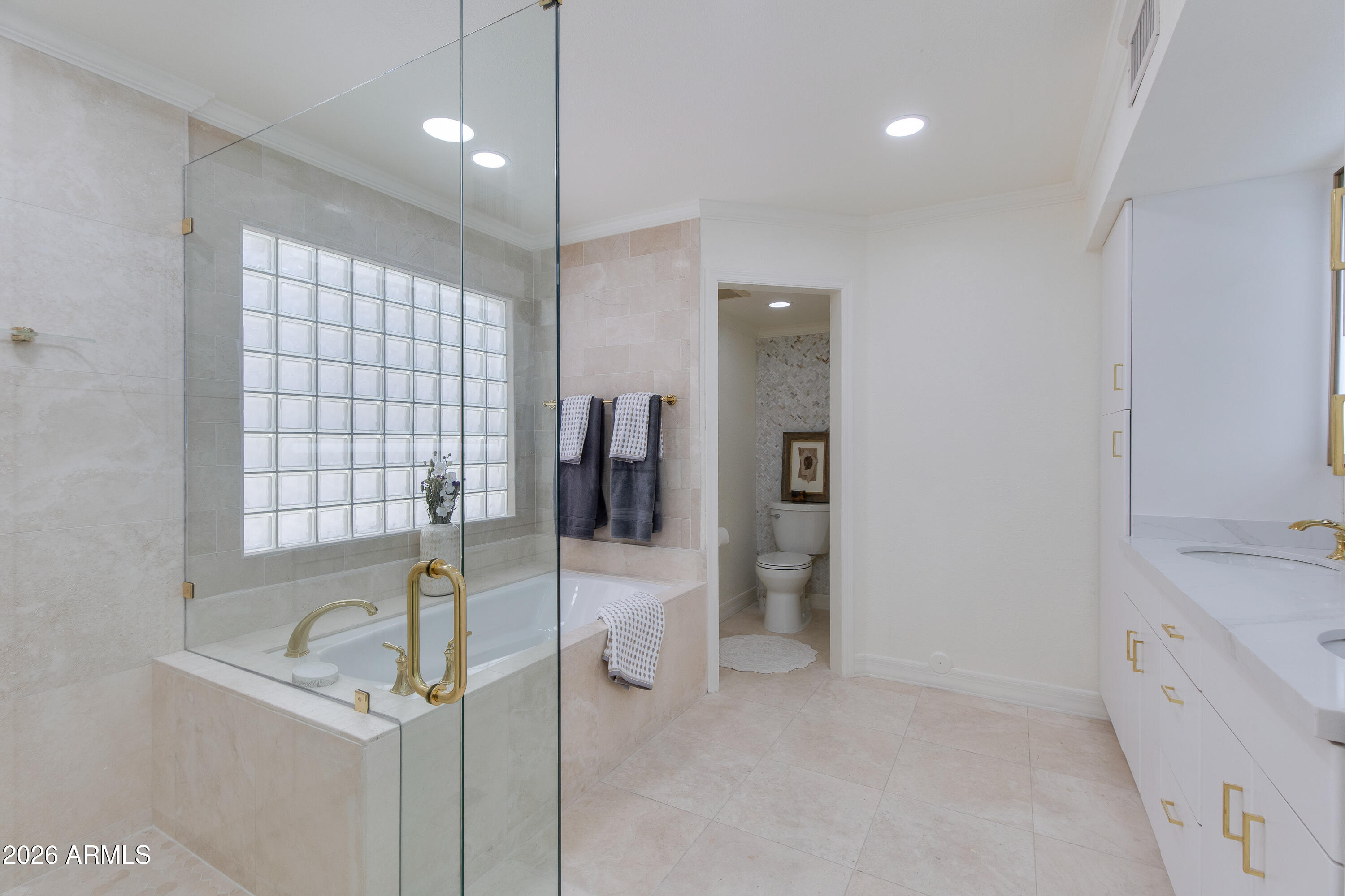 2626 E ARIZONA BILTMORE Circle 40