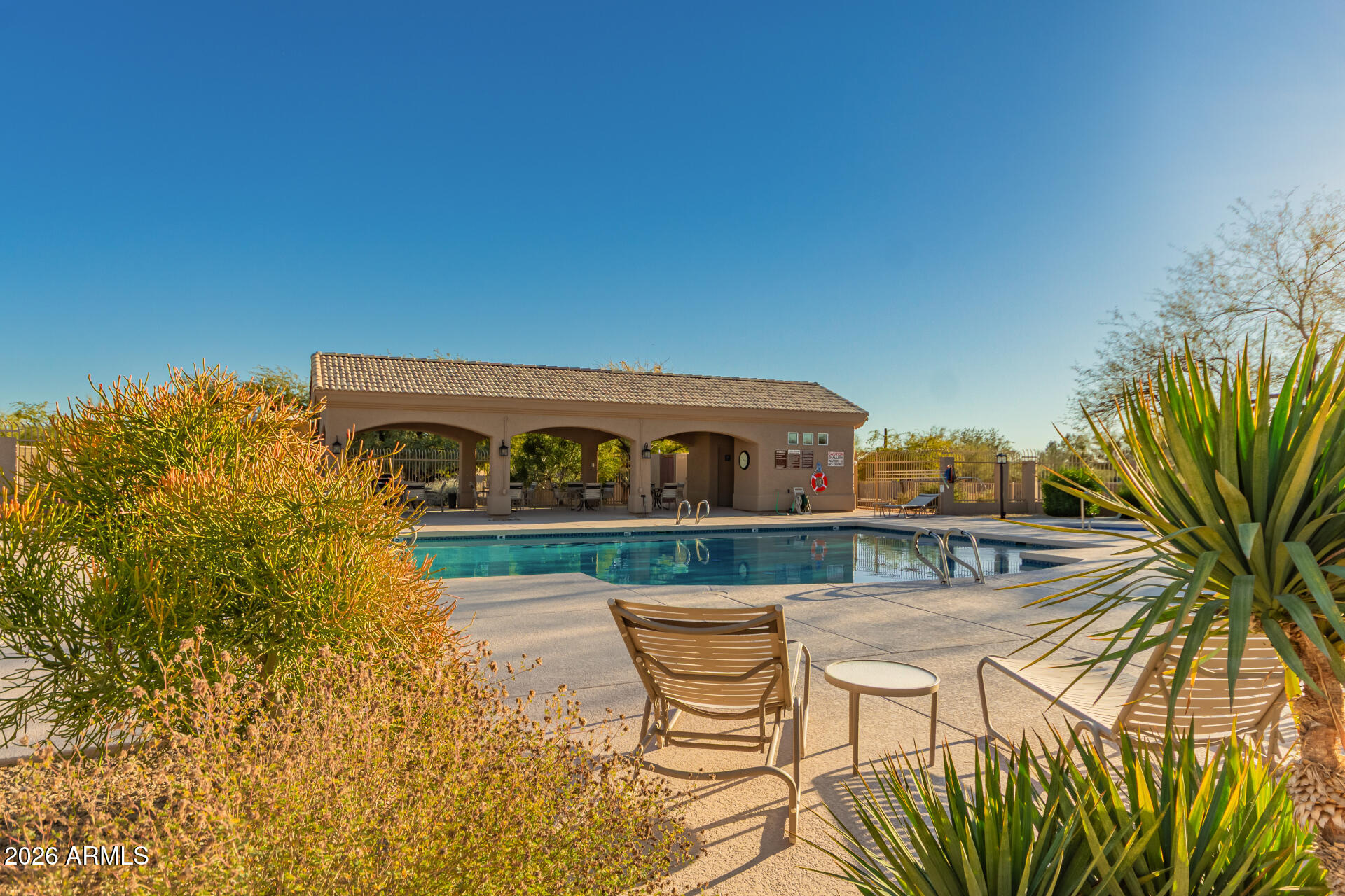 4721 E MORNING VISTA Lane