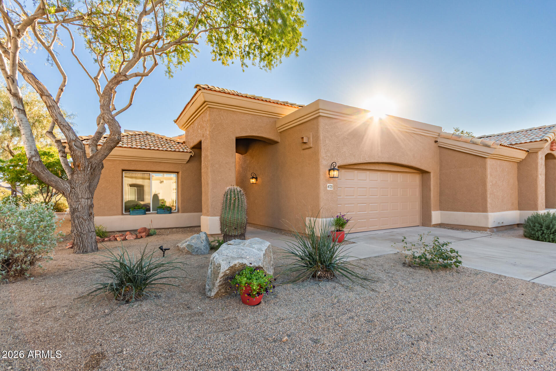 4721 E MORNING VISTA Lane