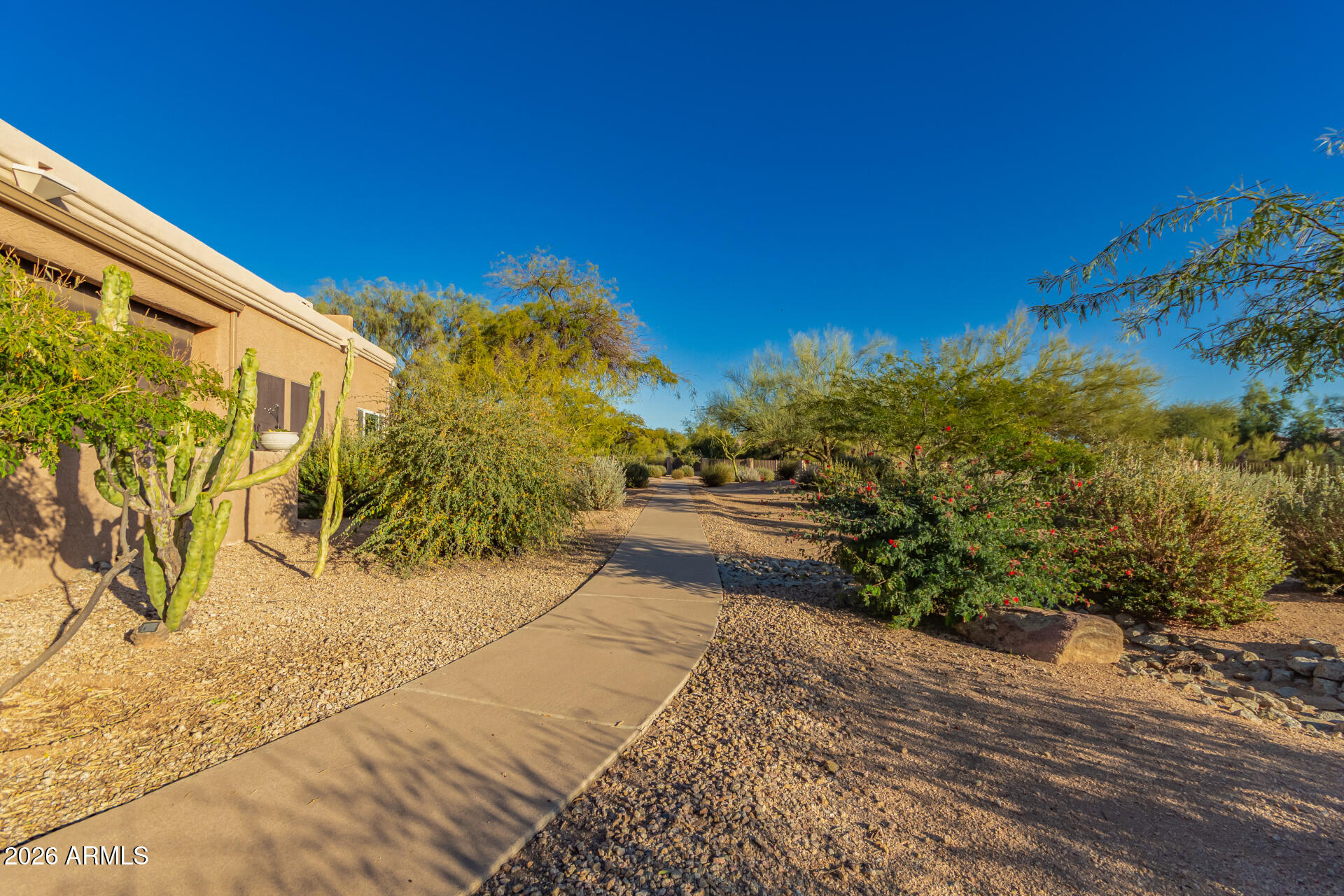 4721 E MORNING VISTA Lane