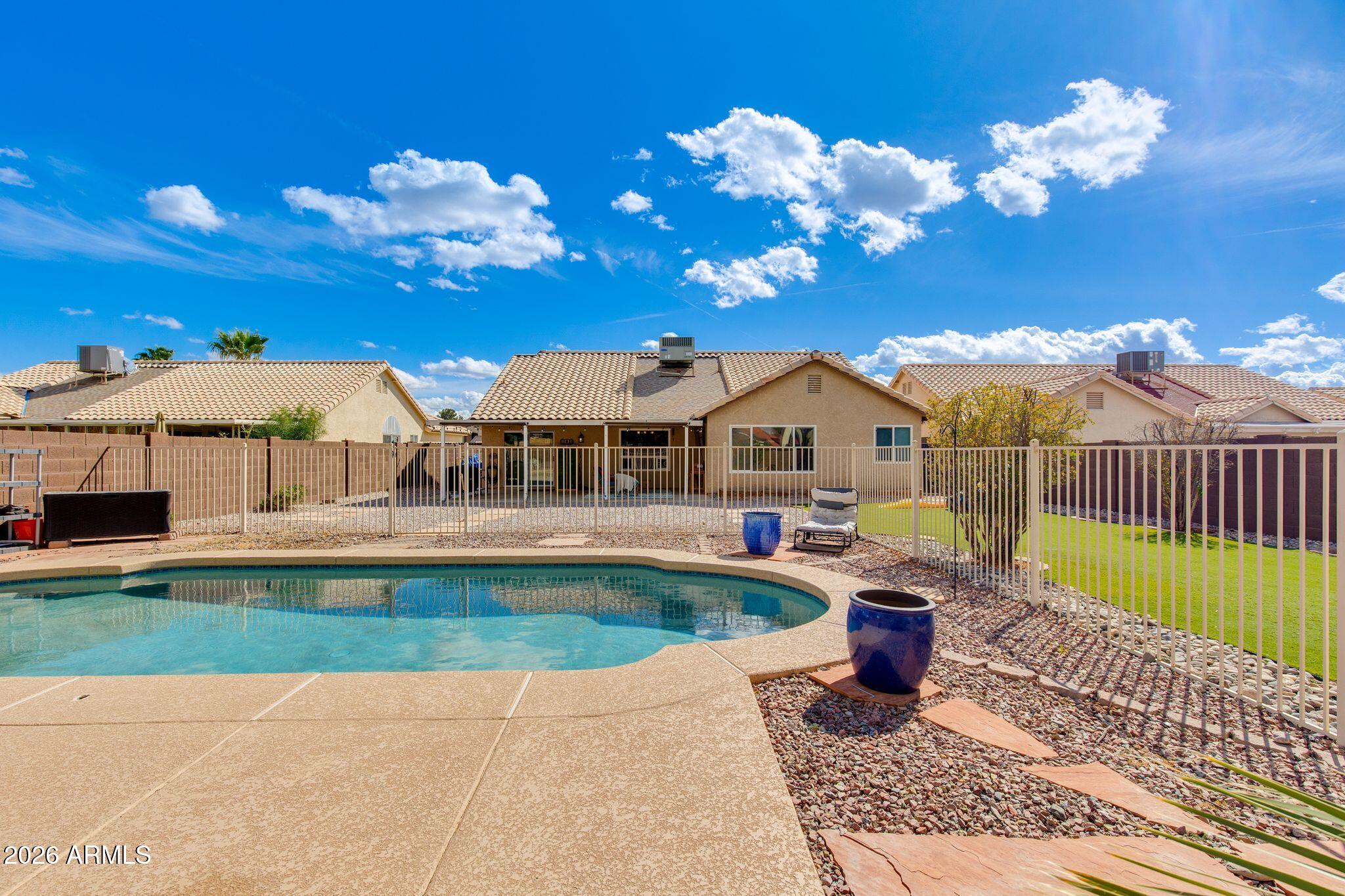 4250 E ENCINAS Avenue