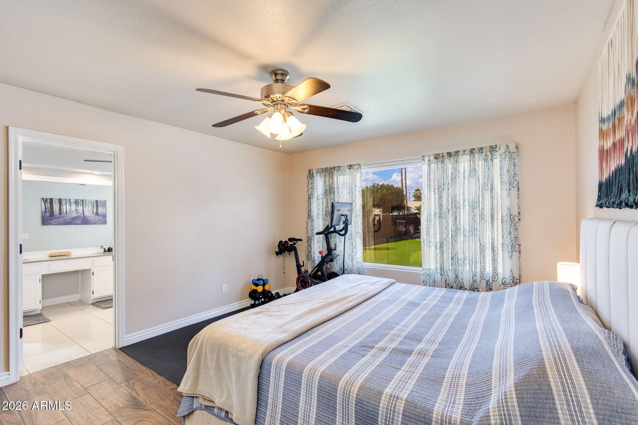 4250 E ENCINAS Avenue