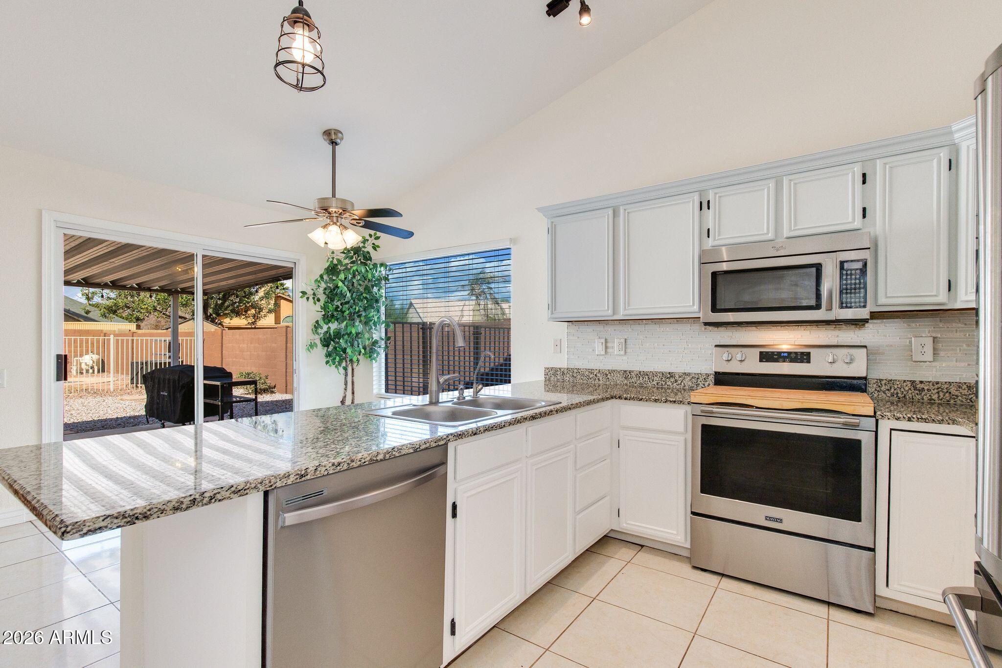 4250 E ENCINAS Avenue