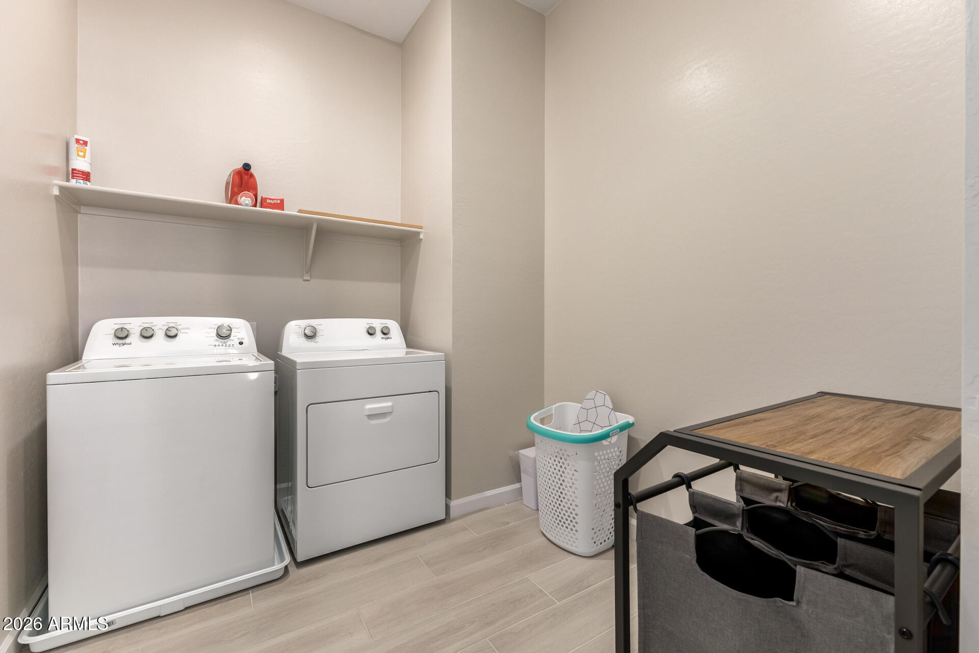 5022 E HARTFORD Avenue