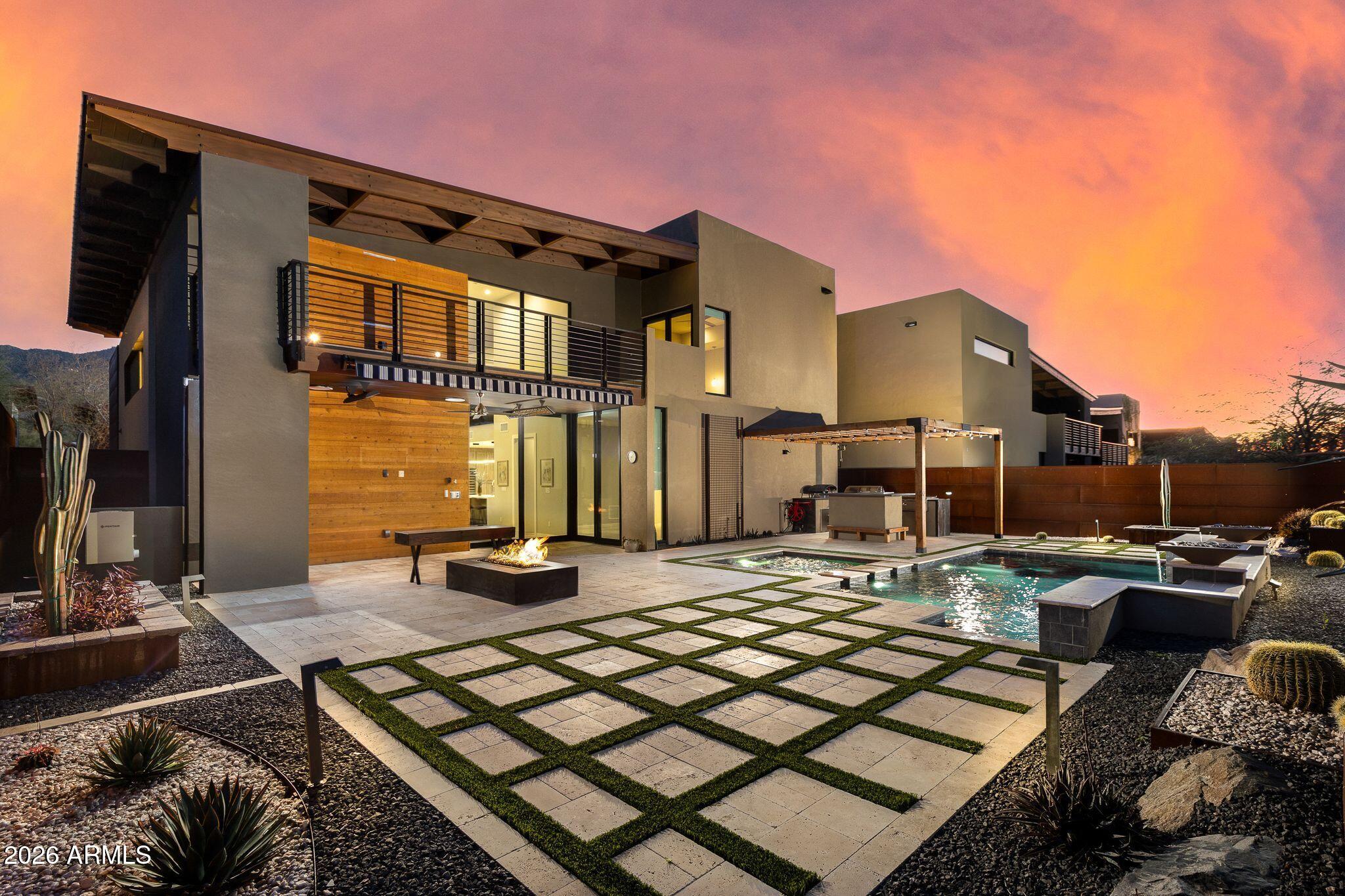 6525 E CAVE CREEK Road Unit: 27