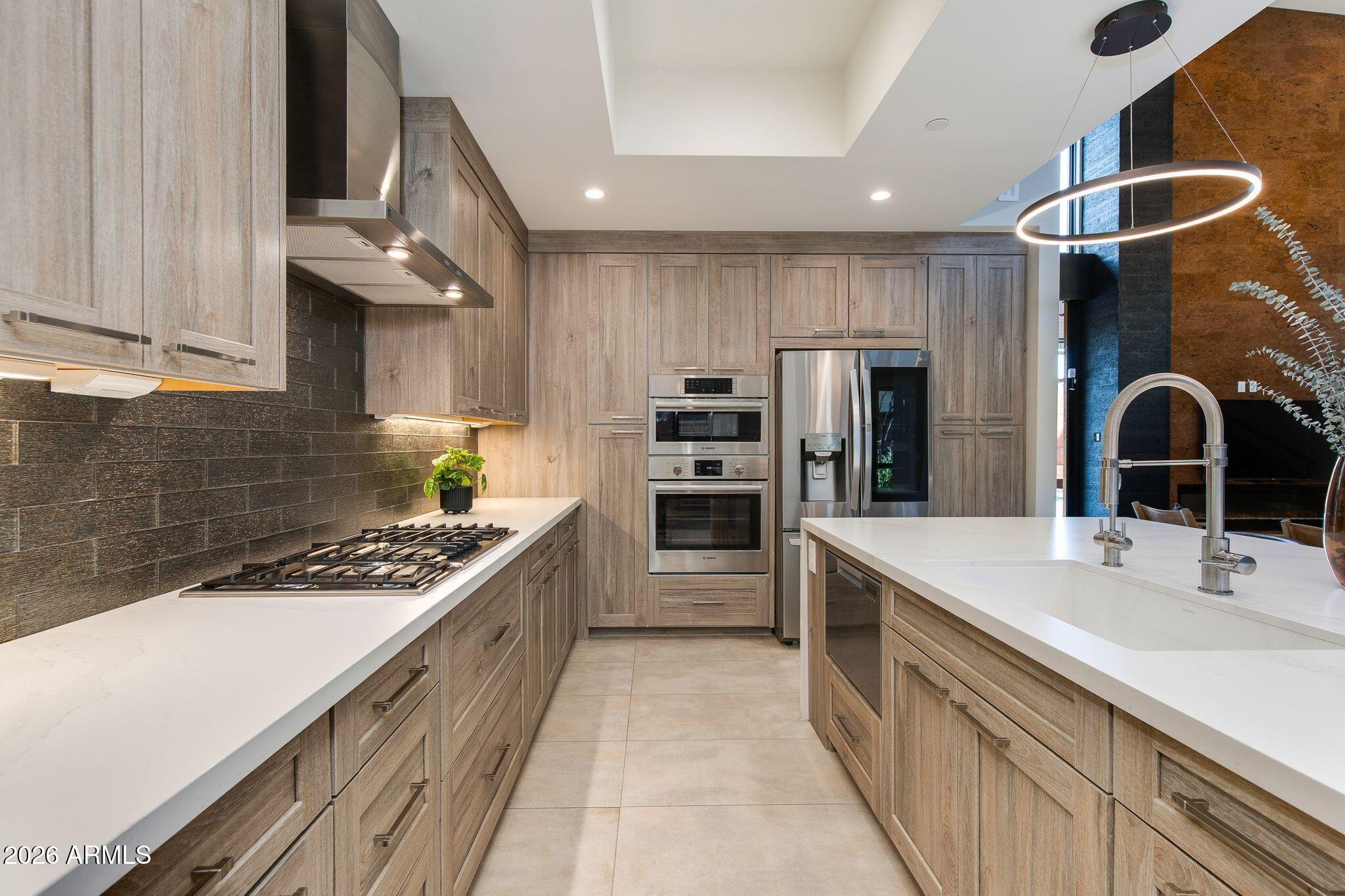 6525 E CAVE CREEK Road Unit: 27