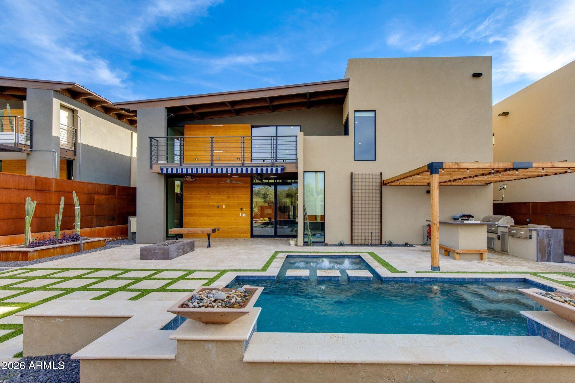 6525 E CAVE CREEK Road Unit: 27