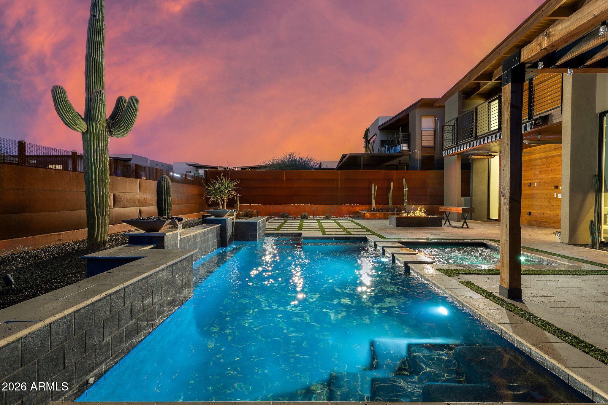 6525 E CAVE CREEK Road Unit: 27