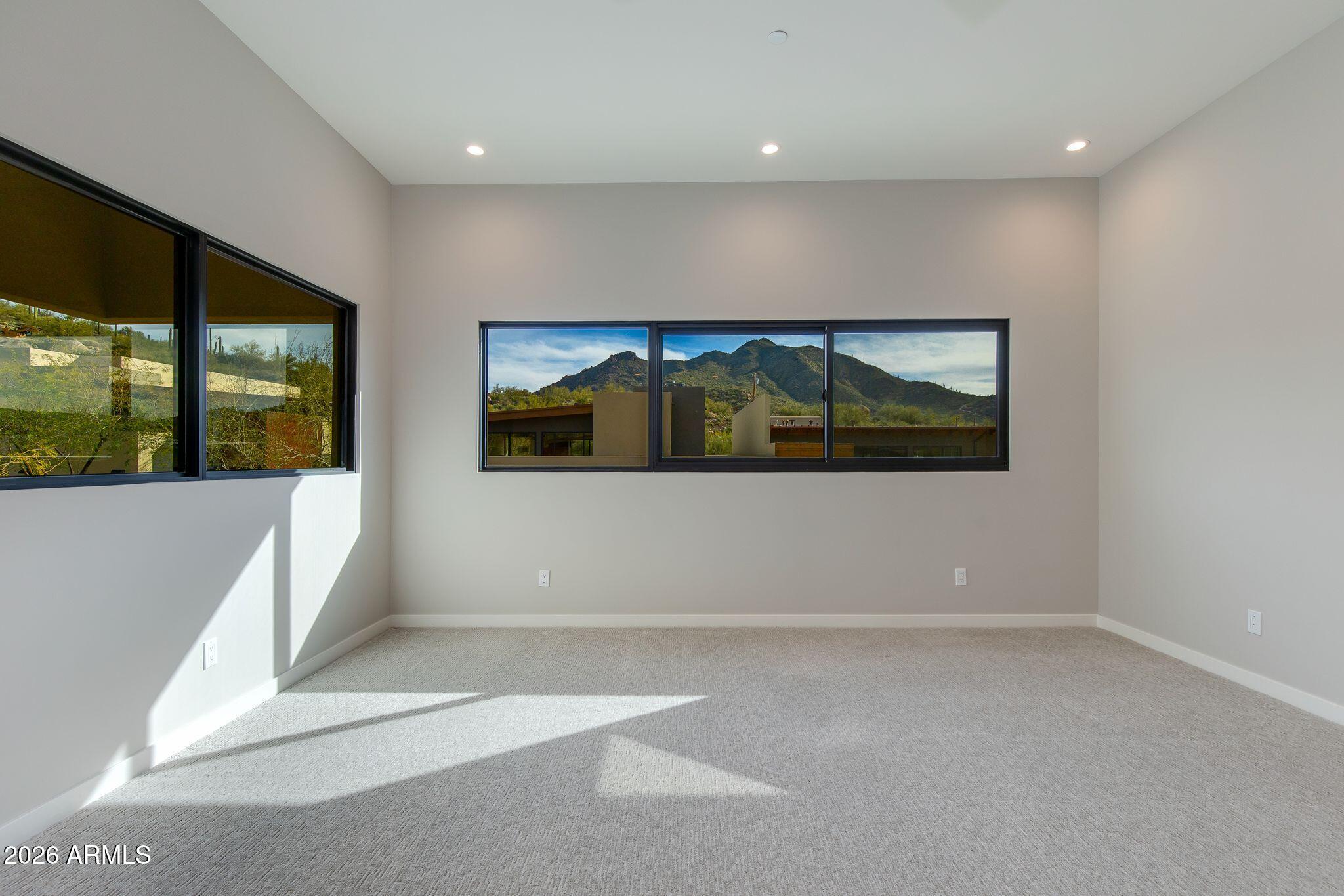 6525 E CAVE CREEK Road Unit: 27