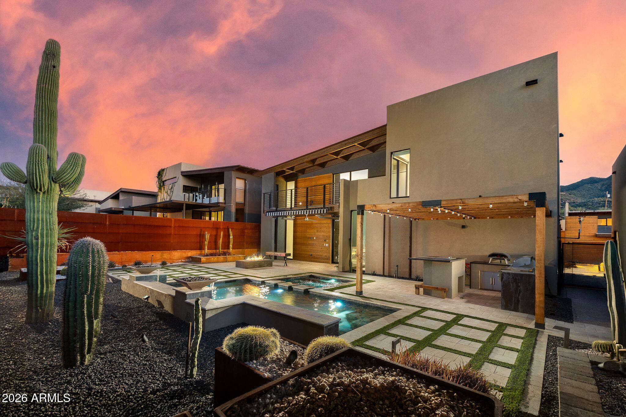 6525 E CAVE CREEK Road Unit: 27