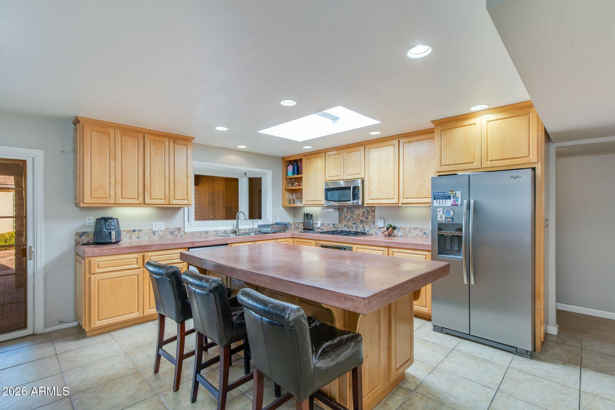 1204 E STEAMBOAT BEND Drive