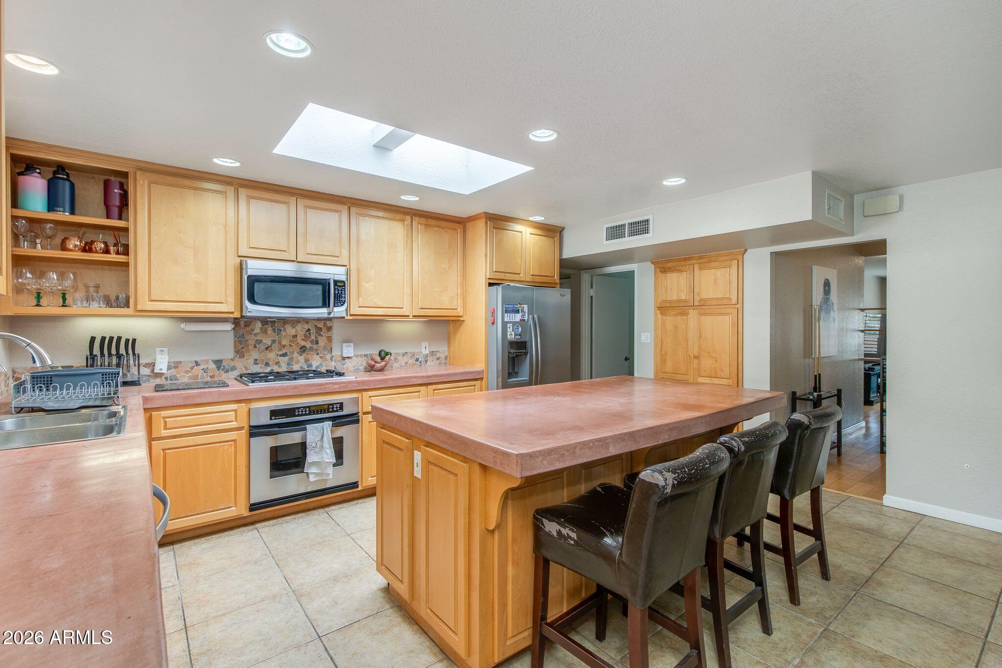 1204 E STEAMBOAT BEND Drive