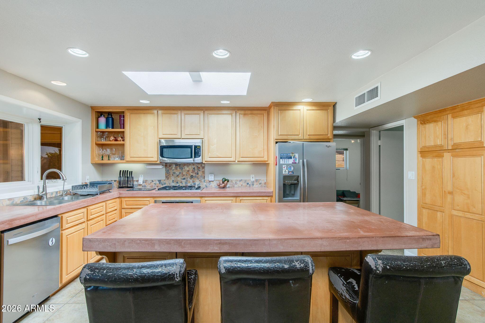 1204 E STEAMBOAT BEND Drive