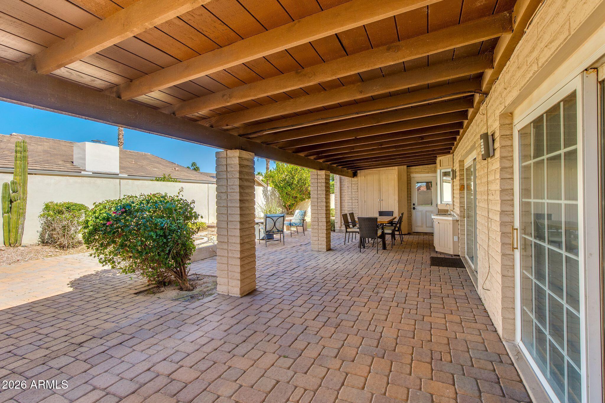 1204 E STEAMBOAT BEND Drive