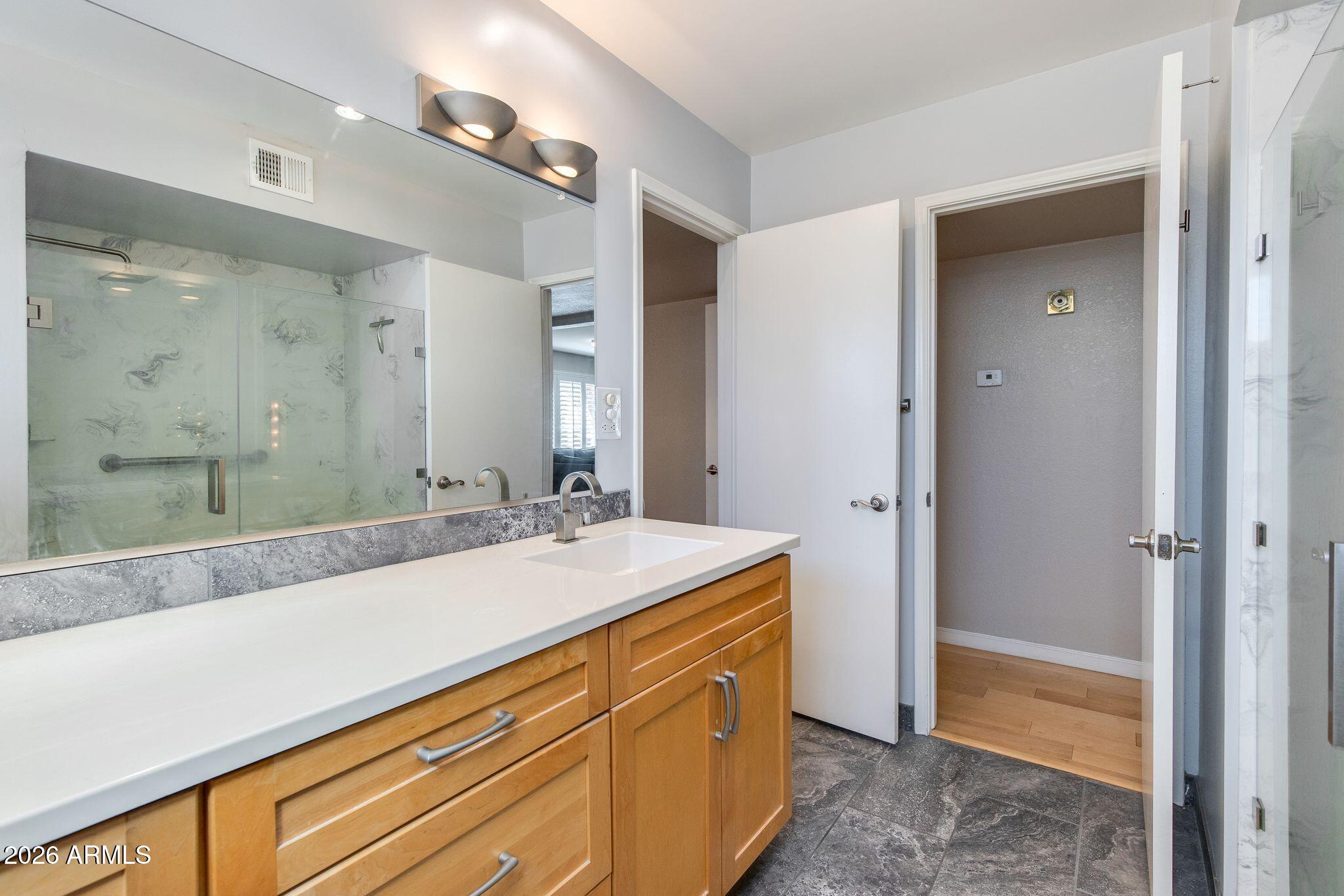 1204 E STEAMBOAT BEND Drive