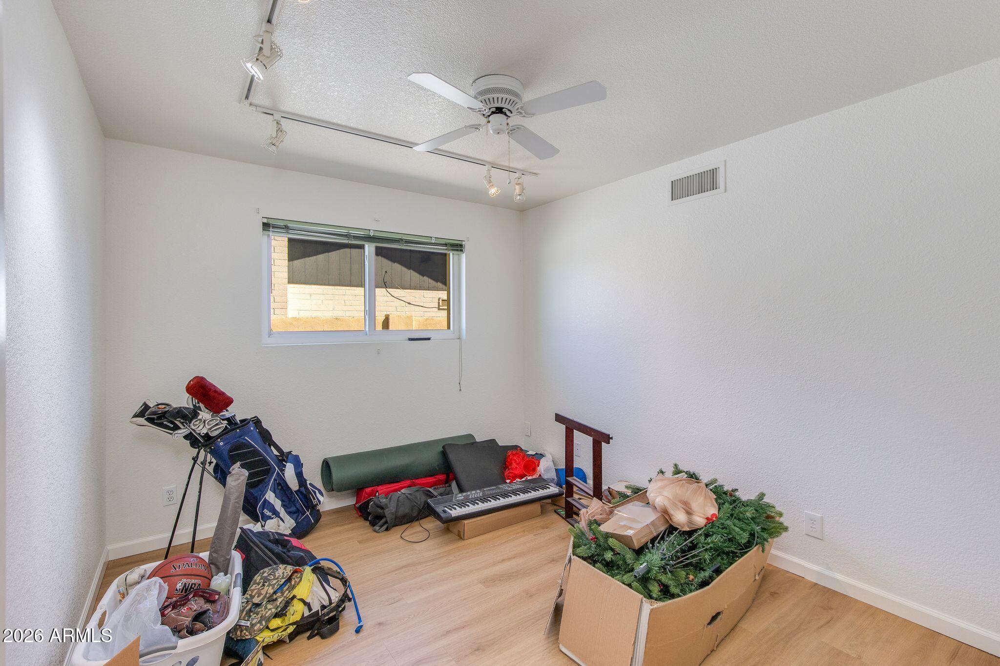 1204 E STEAMBOAT BEND Drive