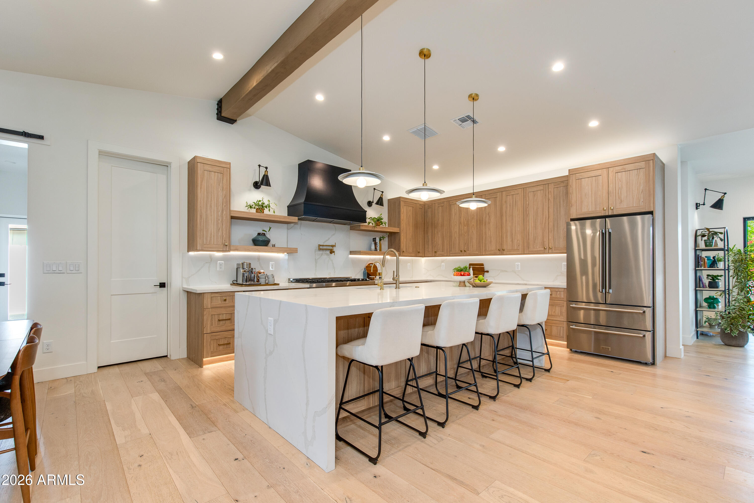 3010 E GLENROSA Avenue