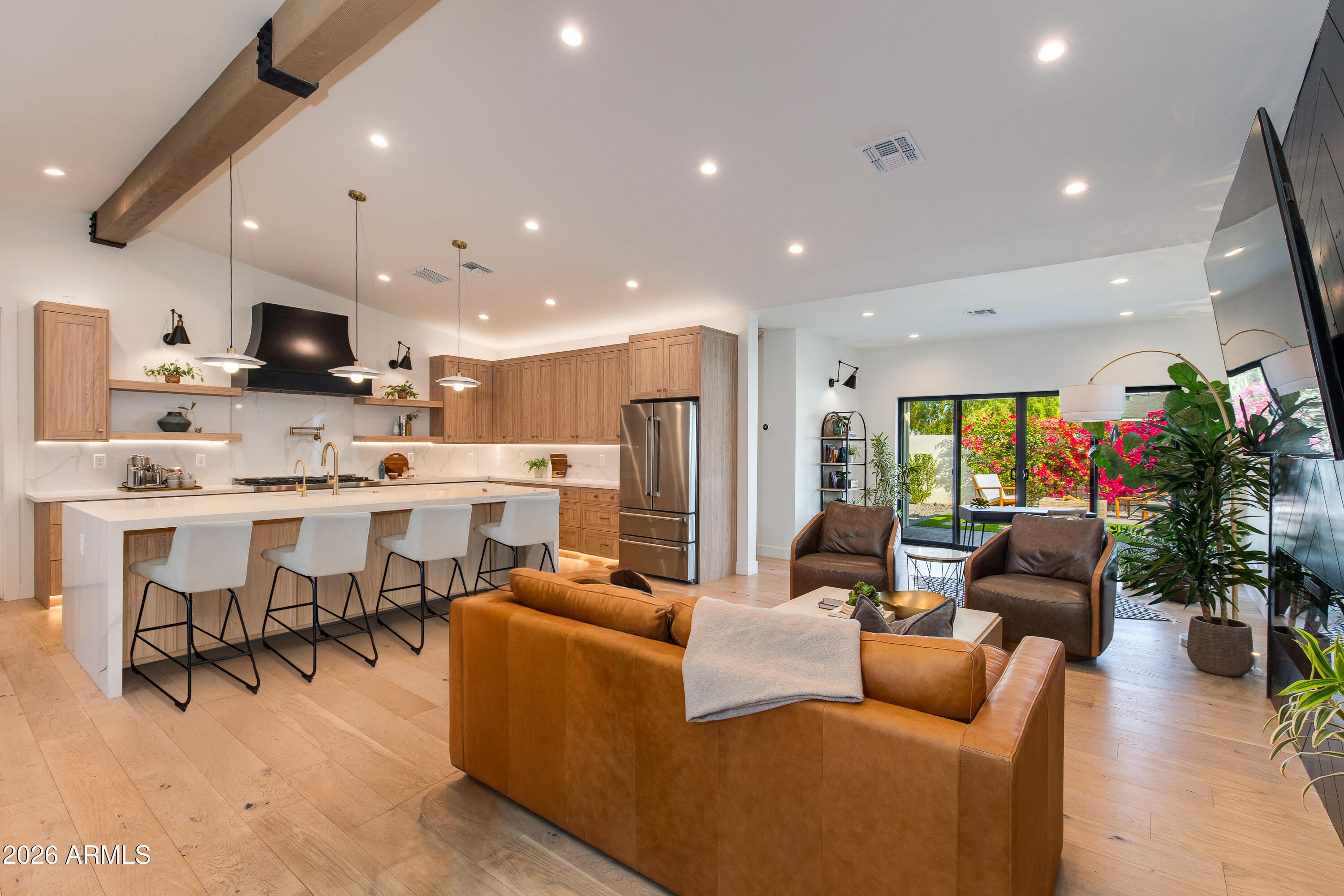 3010 E GLENROSA Avenue