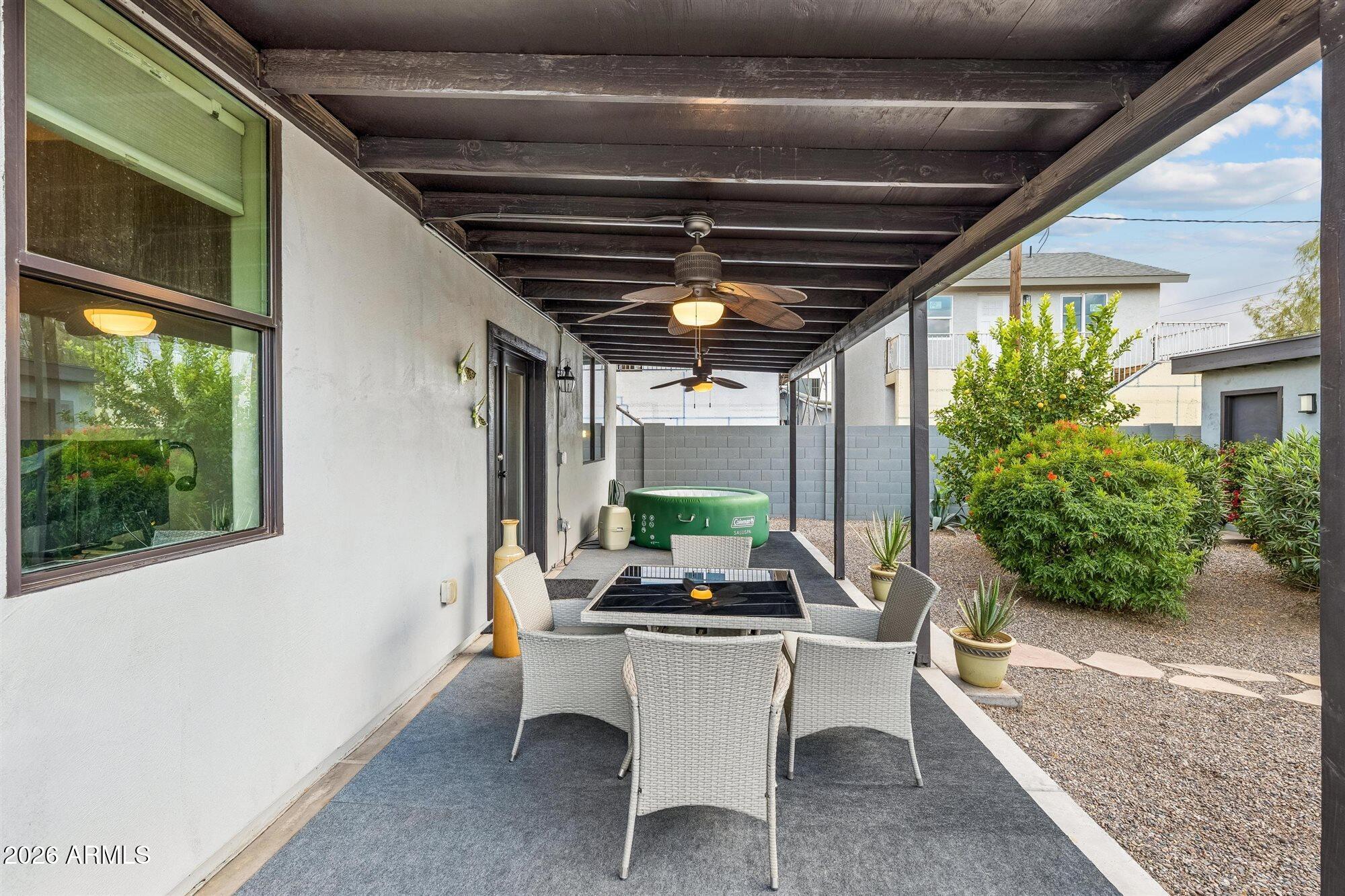 826 N 11TH Avenue