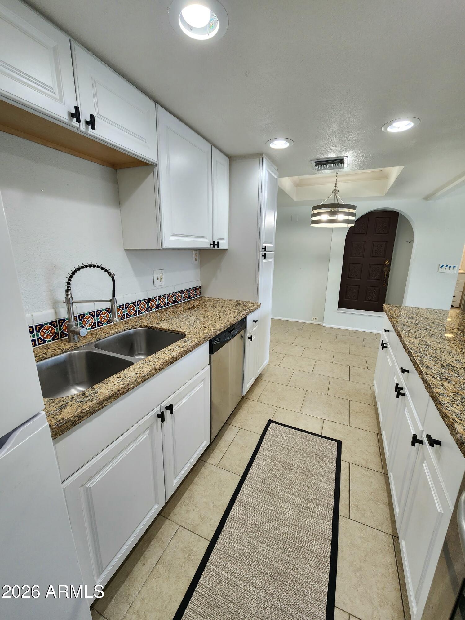 7557 N DREAMY DRAW Drive 248