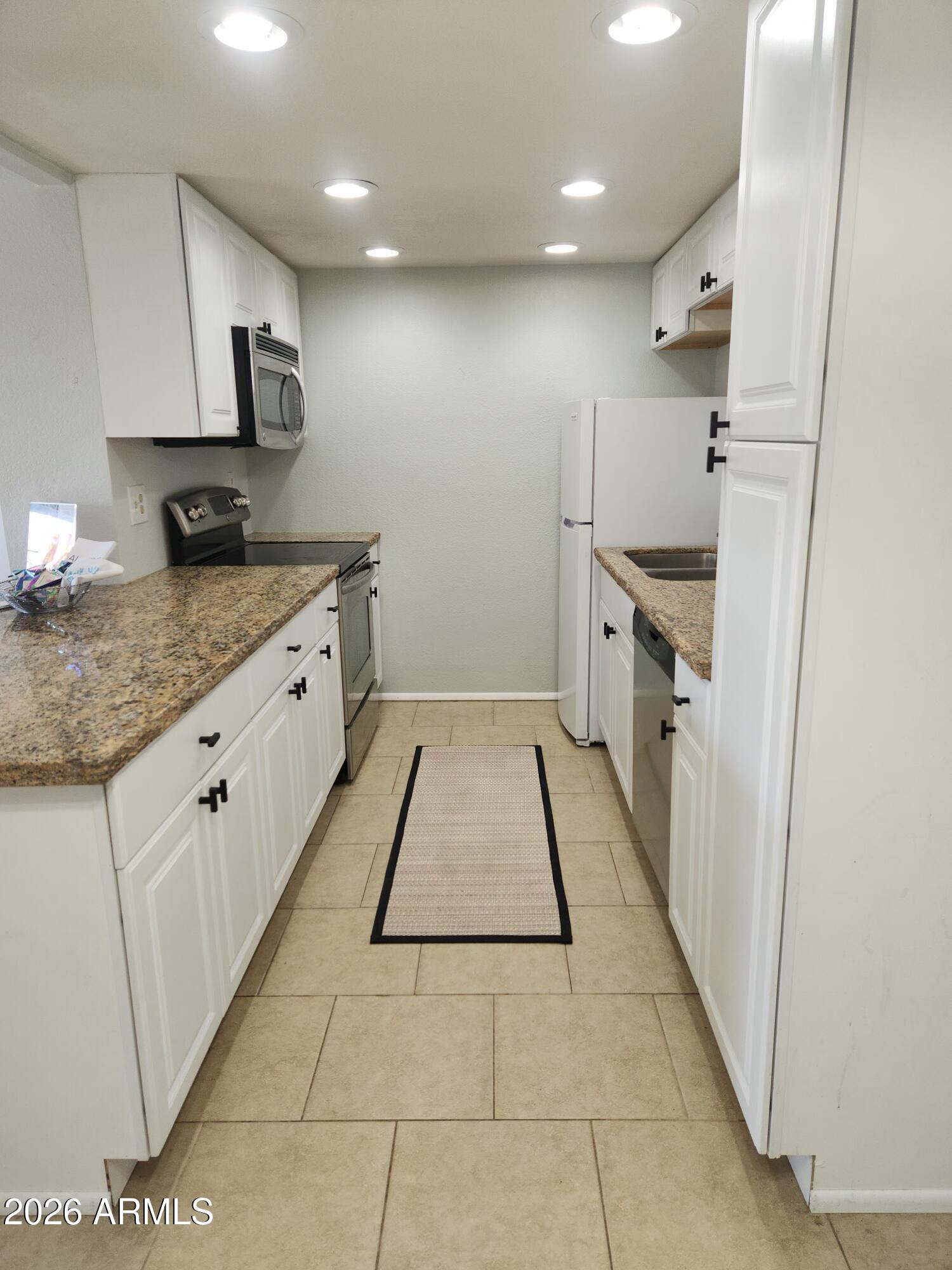 7557 N DREAMY DRAW Drive 248