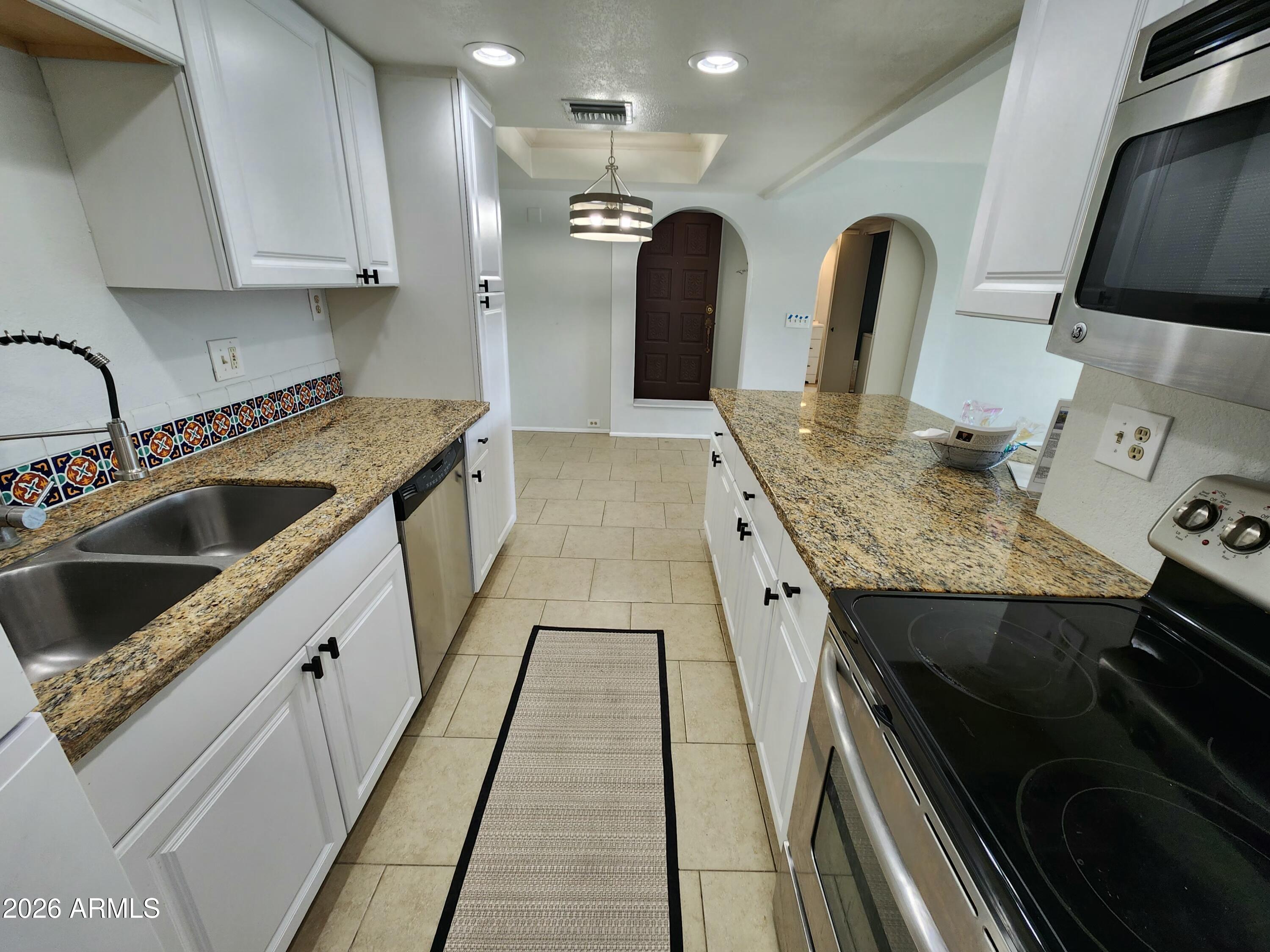 7557 N DREAMY DRAW Drive 248