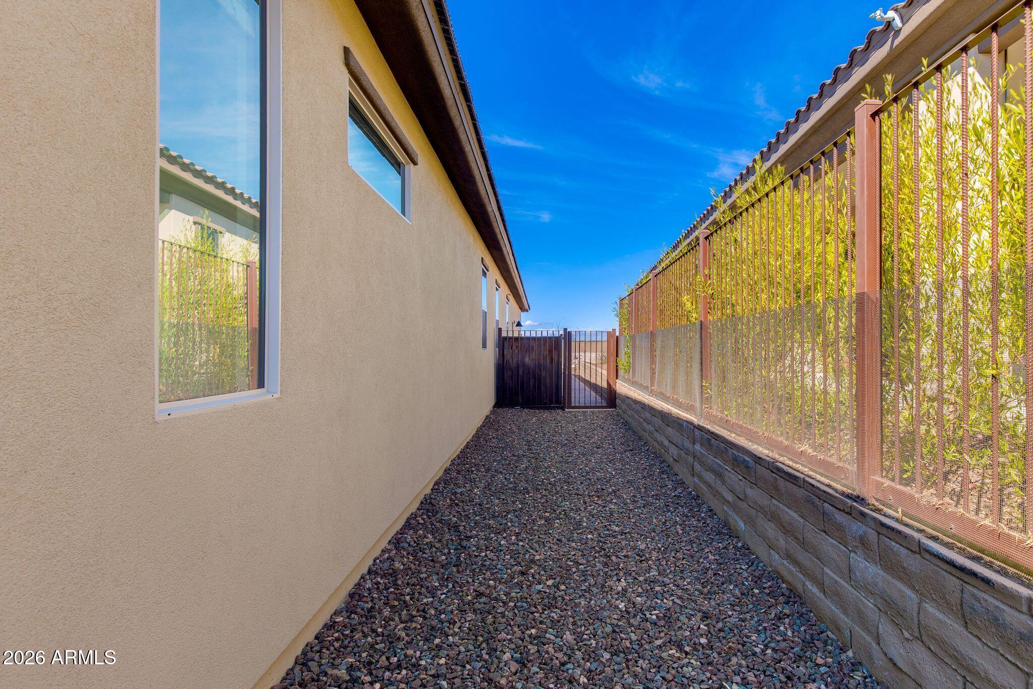 4427 BUCKING BRONCO Road