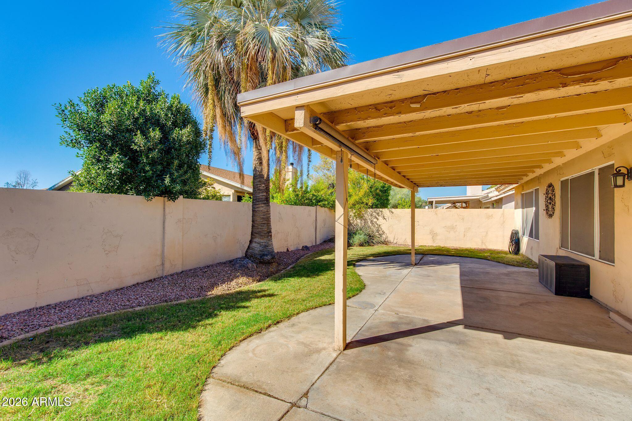 6715 W CHERRY HILLS Drive