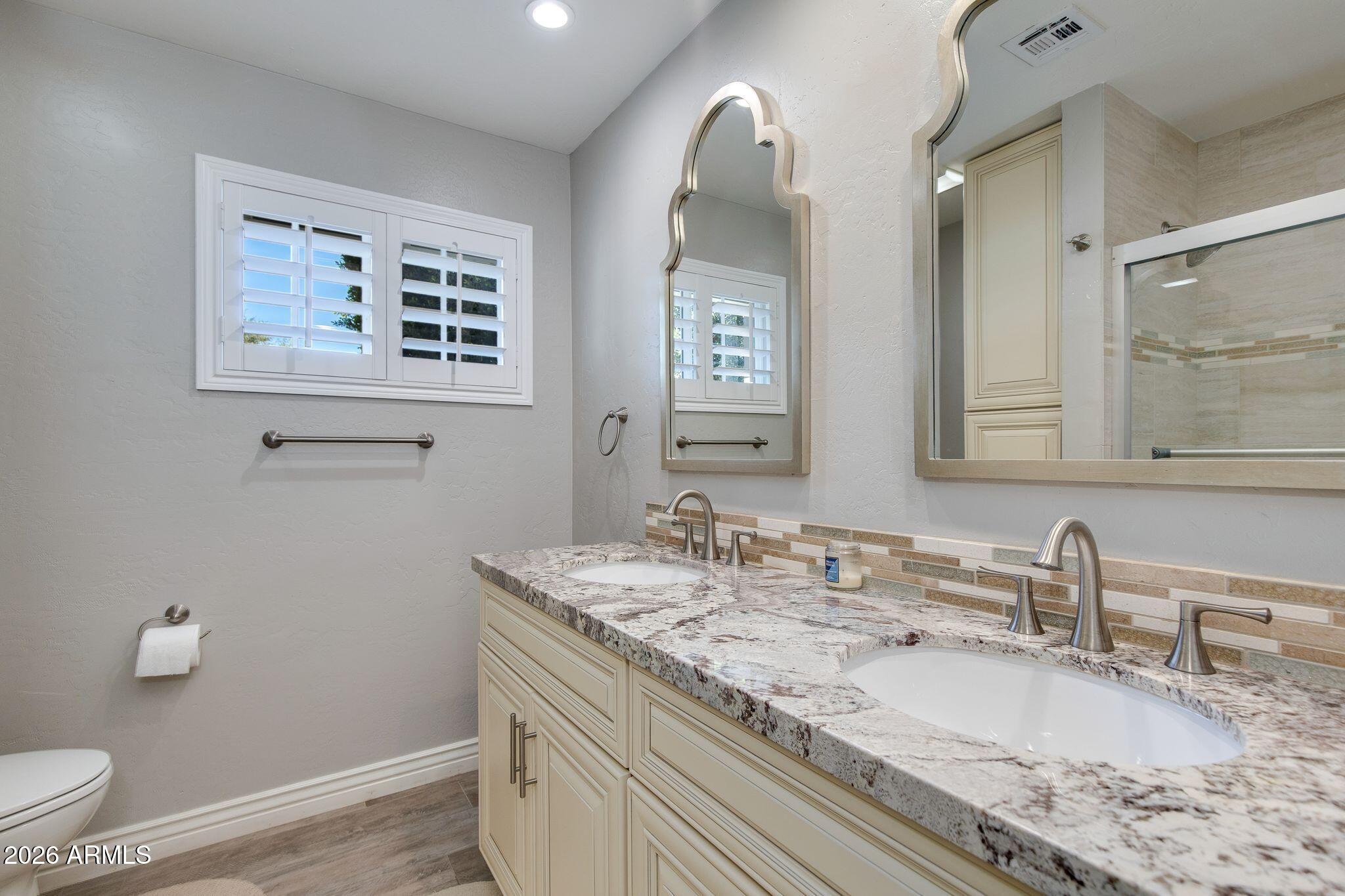 4110 E HAZELWOOD Street