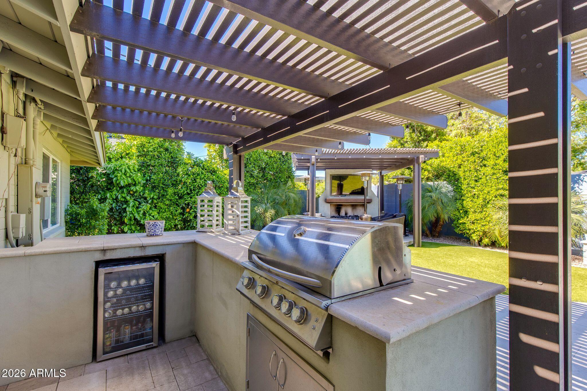 4110 E HAZELWOOD Street