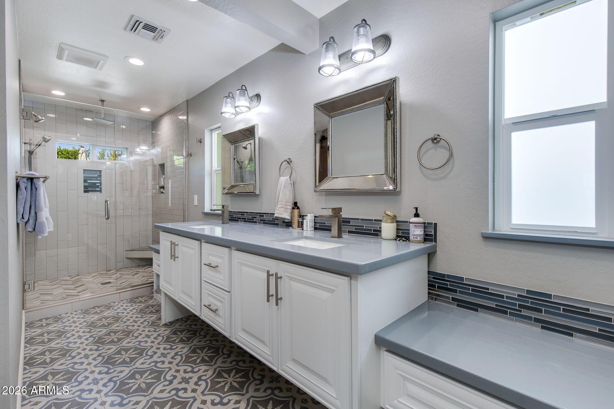 4110 E HAZELWOOD Street