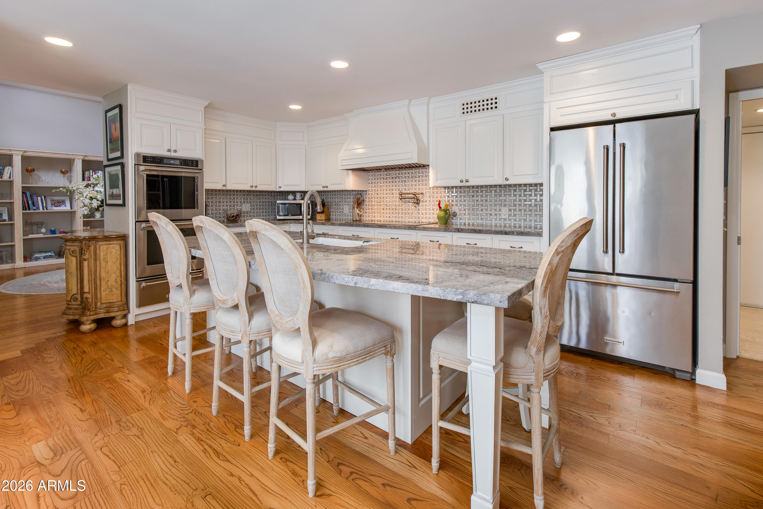 2737 E ARIZONA BILTMORE Circle 2