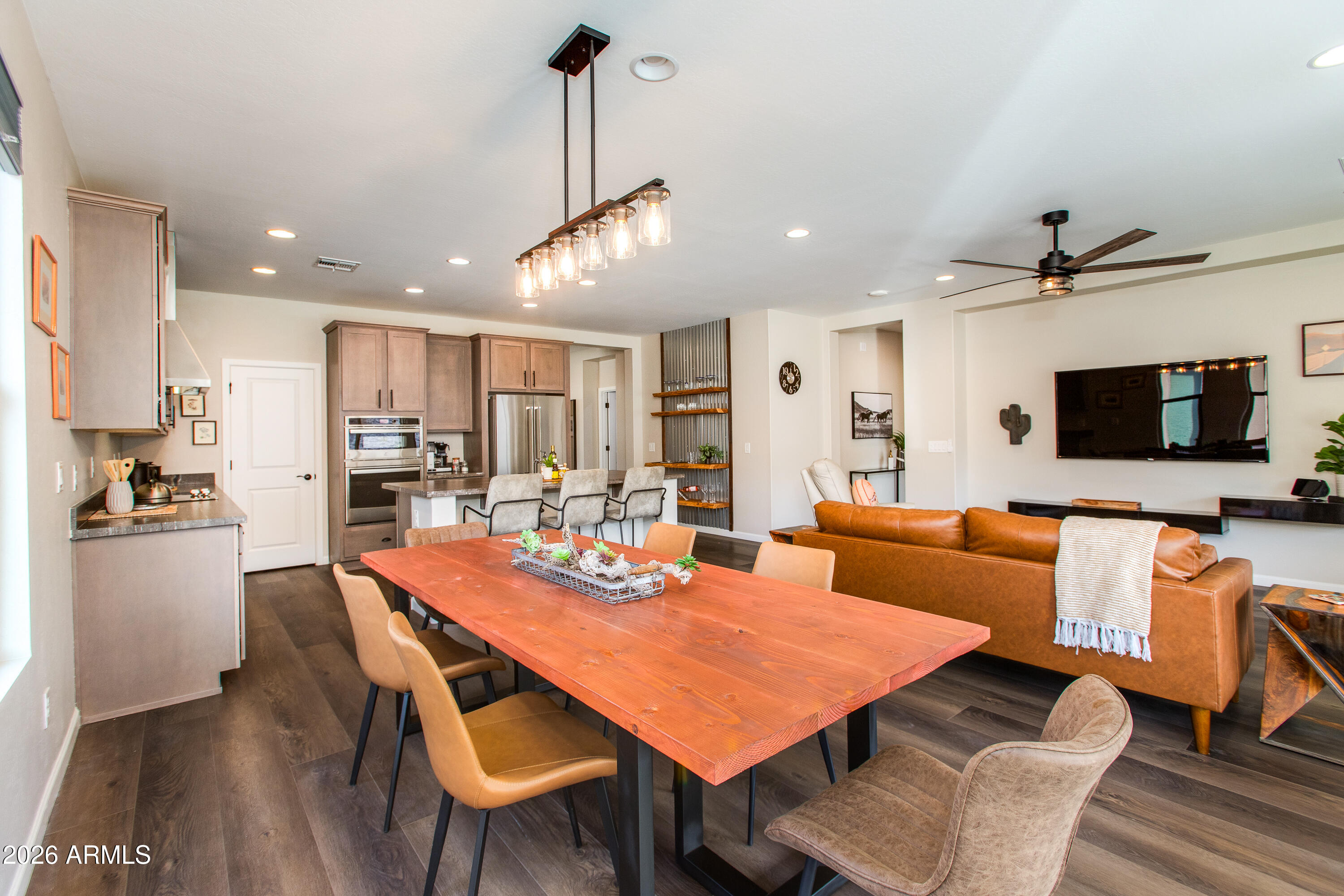 3289 MAVERICK Road