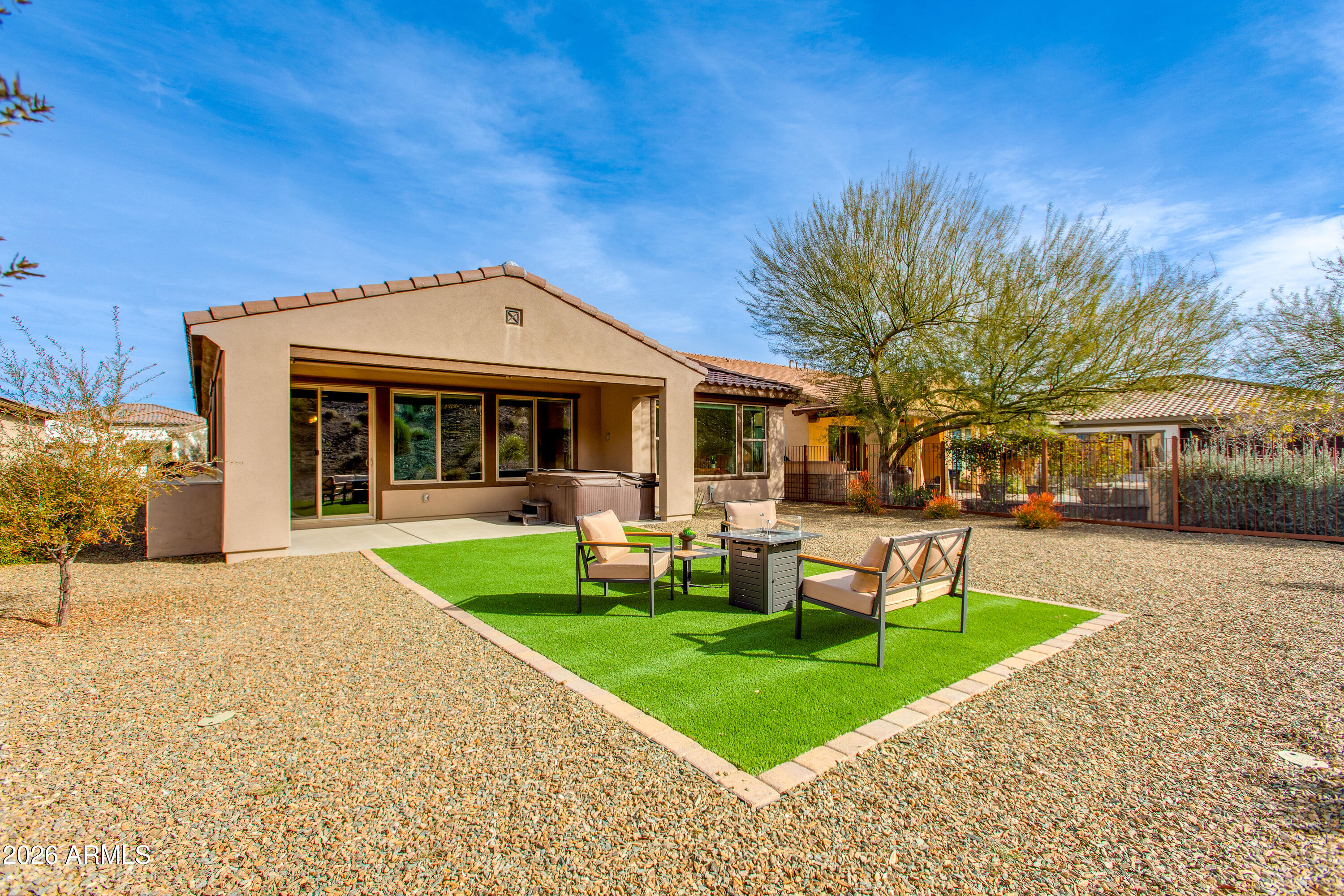 3289 MAVERICK Road