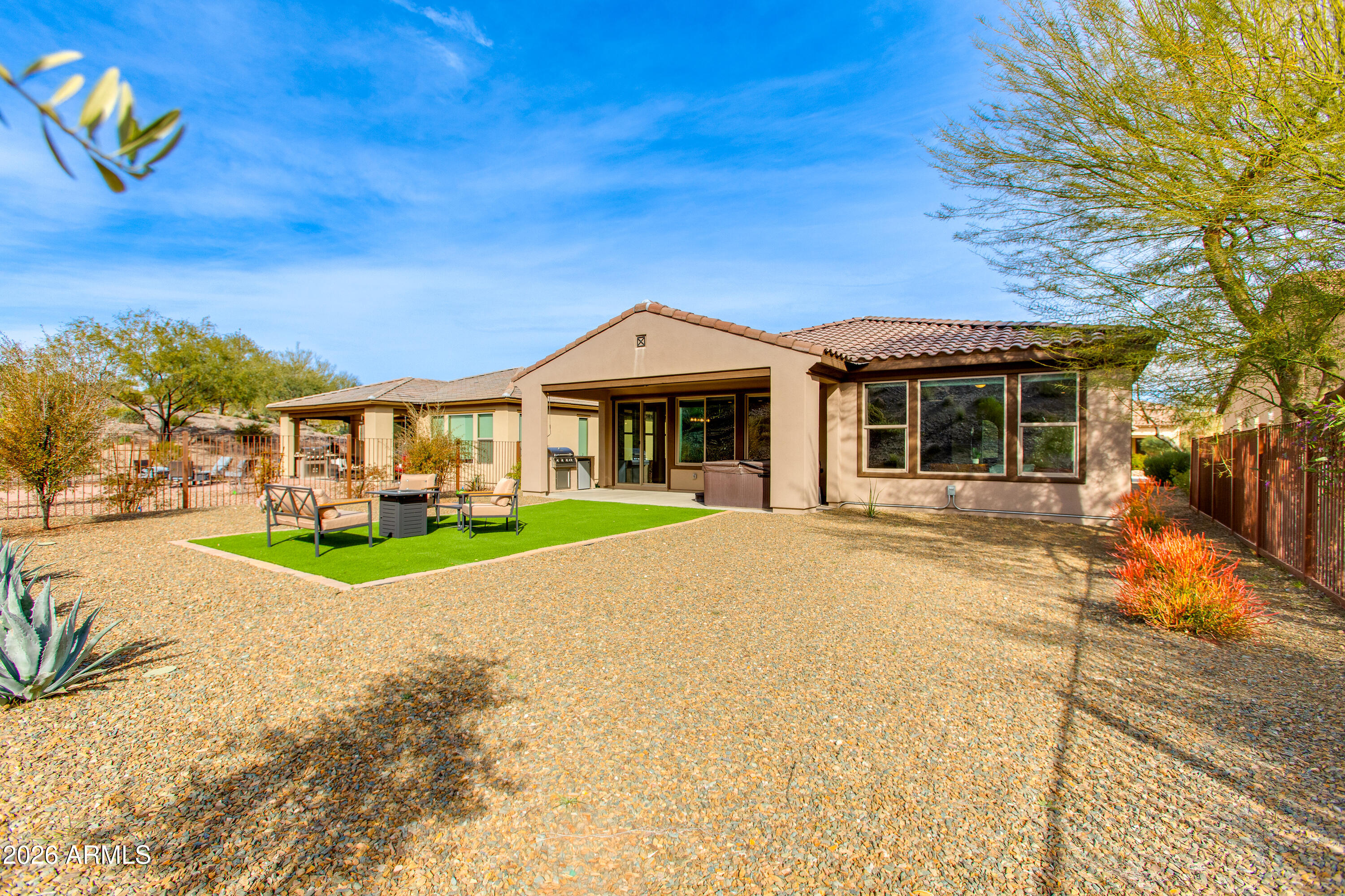 3289 MAVERICK Road