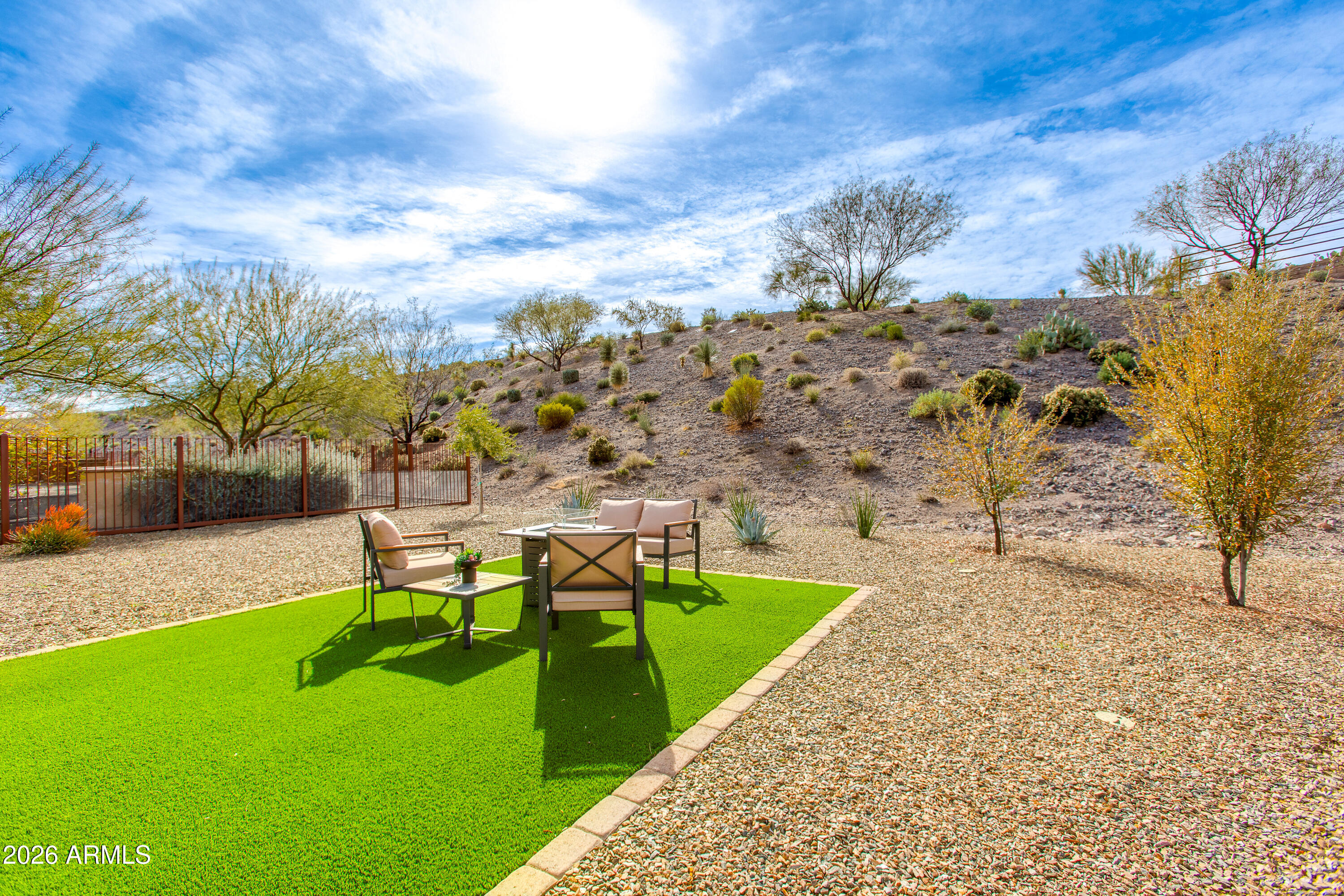 3289 MAVERICK Road